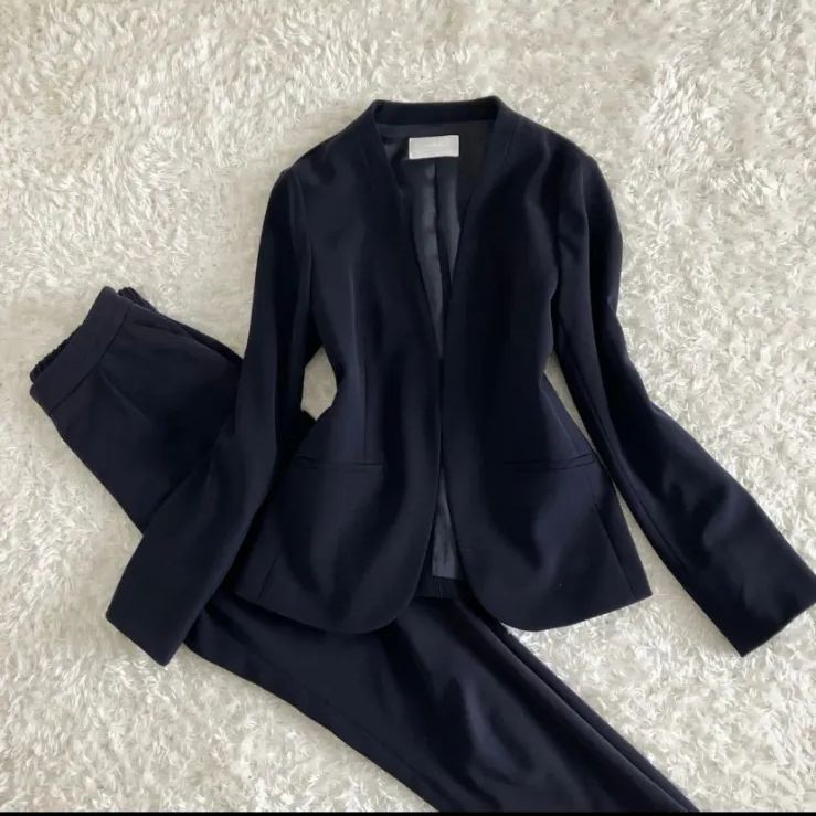 anysis エニィスィス　セットアップ　 パンツスーツ　 ノーカラー　ネイビー anysis ノーカラー パンツスーツ セットアップ ネイビー - メルカリ