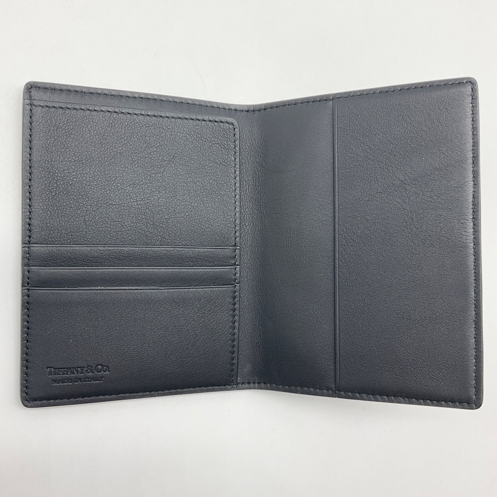 ●TIFFANY&CO. ティファニー パスポートケース 手帳カバー ブラック レザー 革 【中古】Aランク 3_89 ●TIFFANY&CO. ティファニー パスポートケース 手帳カバー ブラック レザー 革 【中古】Aランク 3_89