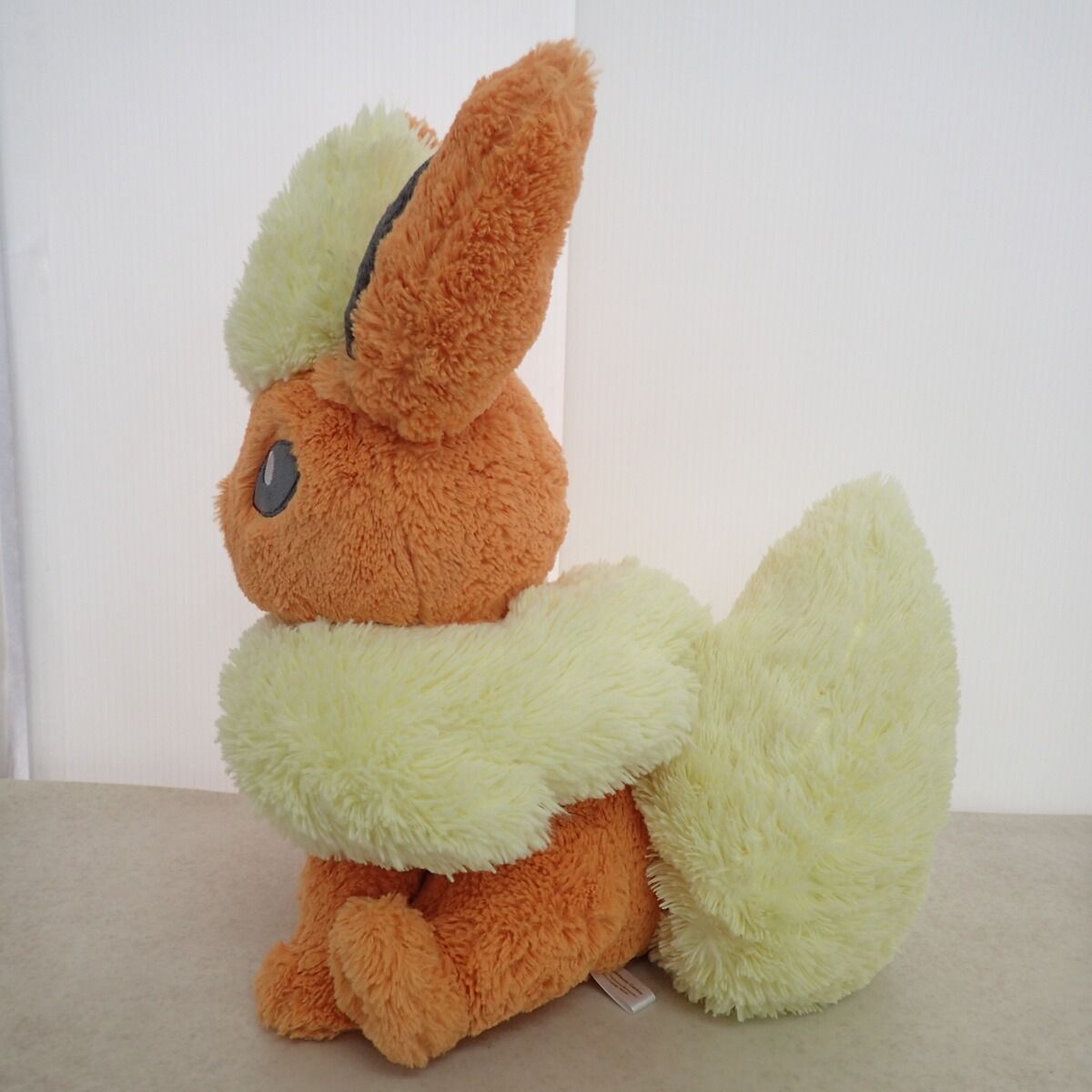 ポケモンセンター ふわふわ抱きぬいぐるみ ブースター 紙タグなし