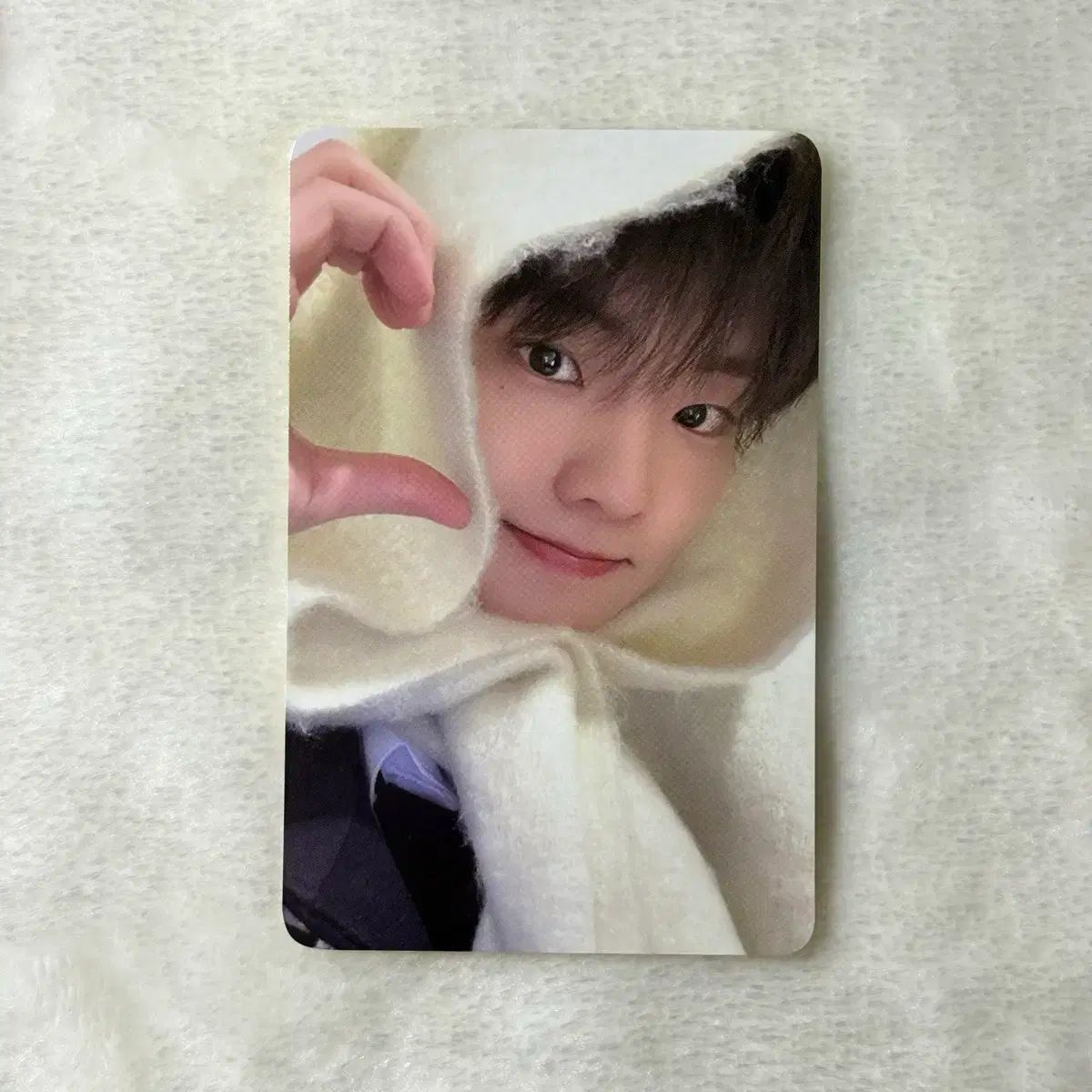 THE BOYZ (ザ・ボーイズ・ドボイズ) Q (キュー) EVERLINE (エバーライン ・エバラ) ぽかぽかマフラー a;effect 未公開トレカ 販売