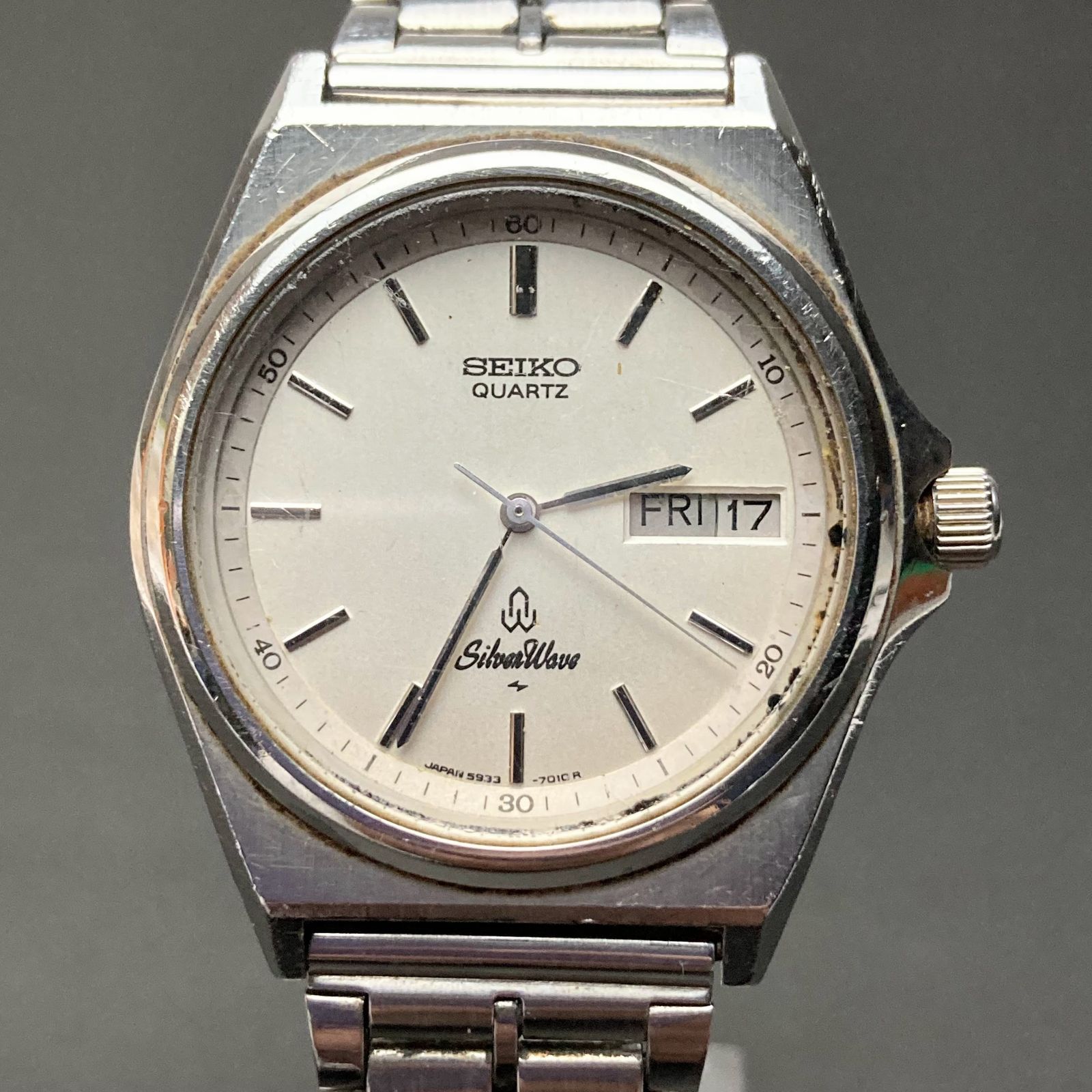 腕時計メンズ動作良好セイコーSEIKOシルバーウェーブ8229-8000クォーツ 