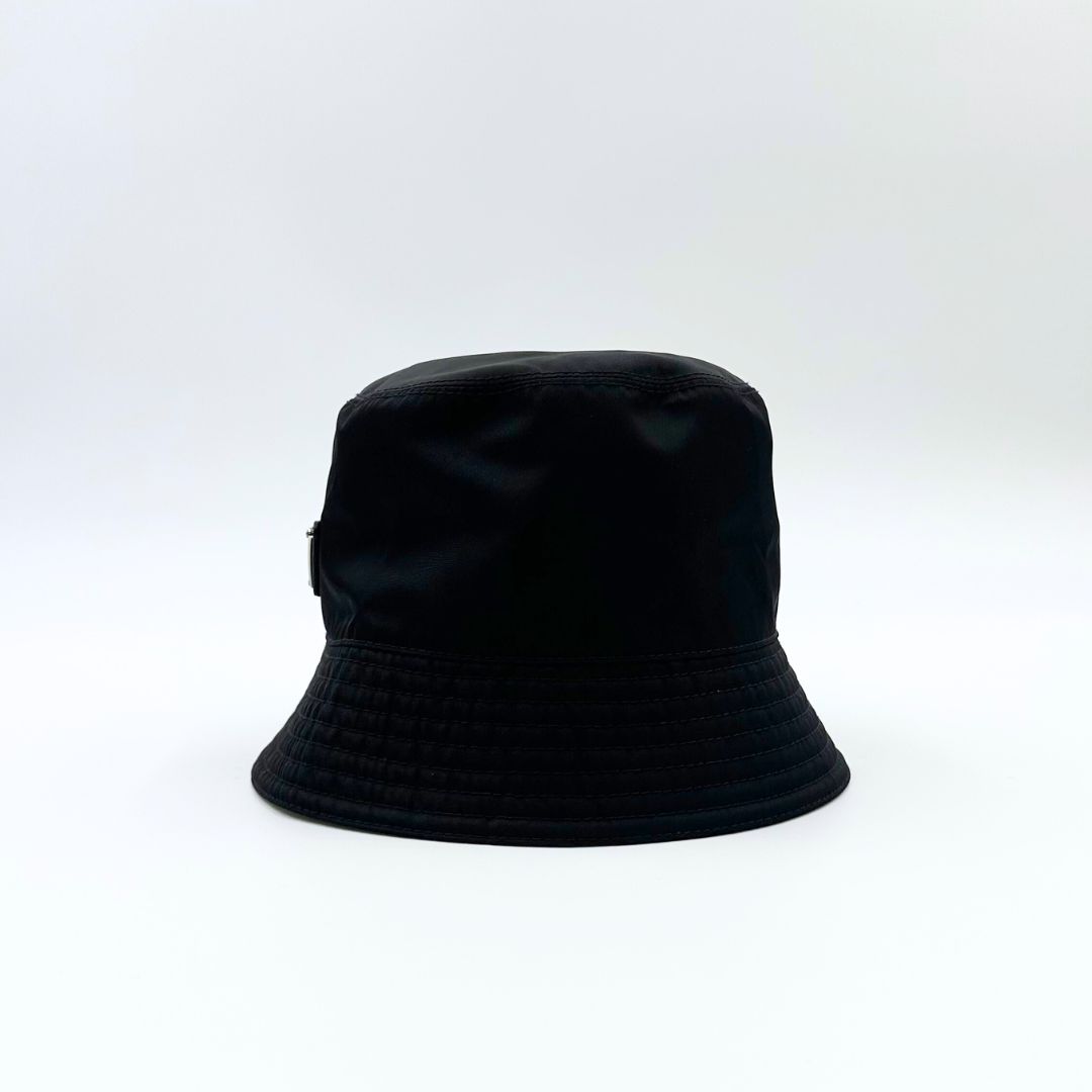 美品】Prada Re-Nylon 三角プレート バケットハット - メルカリ