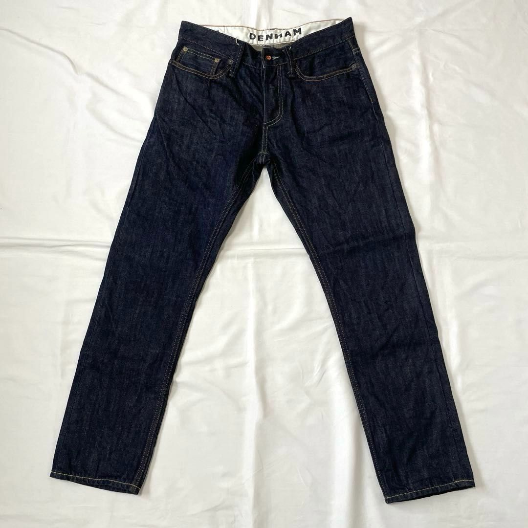 【美品】DENHAM スリムフィット 赤耳 セルビッジ トリコロール 濃紺 DENHAM RAZOR スリムフィット W29（実寸約80cm） ボタンフライ 濃紺