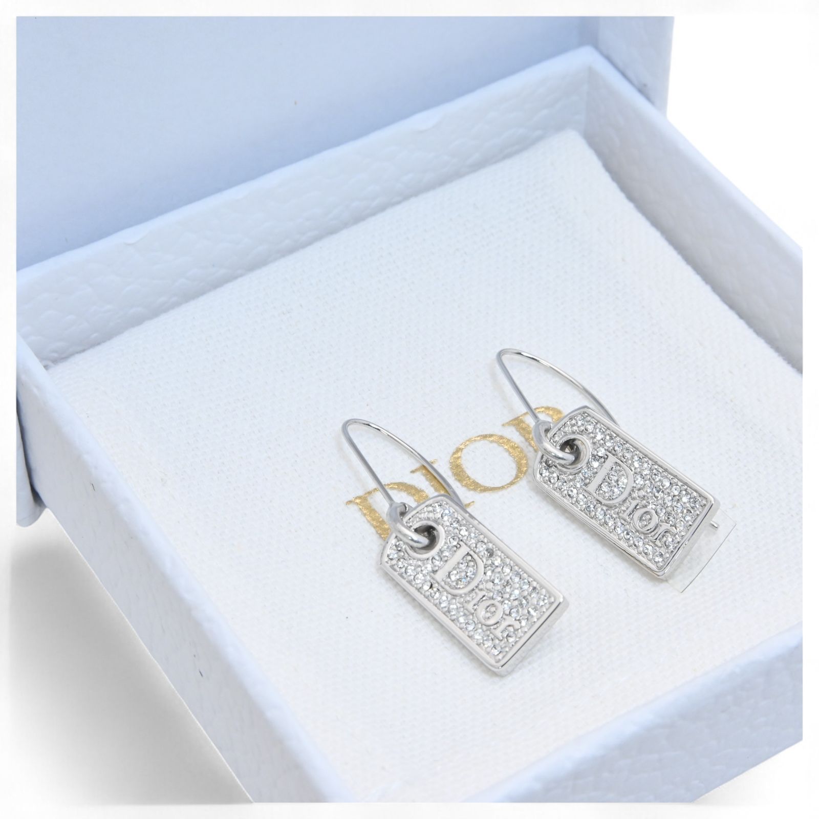 ディオール ピアス Diorロゴ プレート ラインストーン Aランク