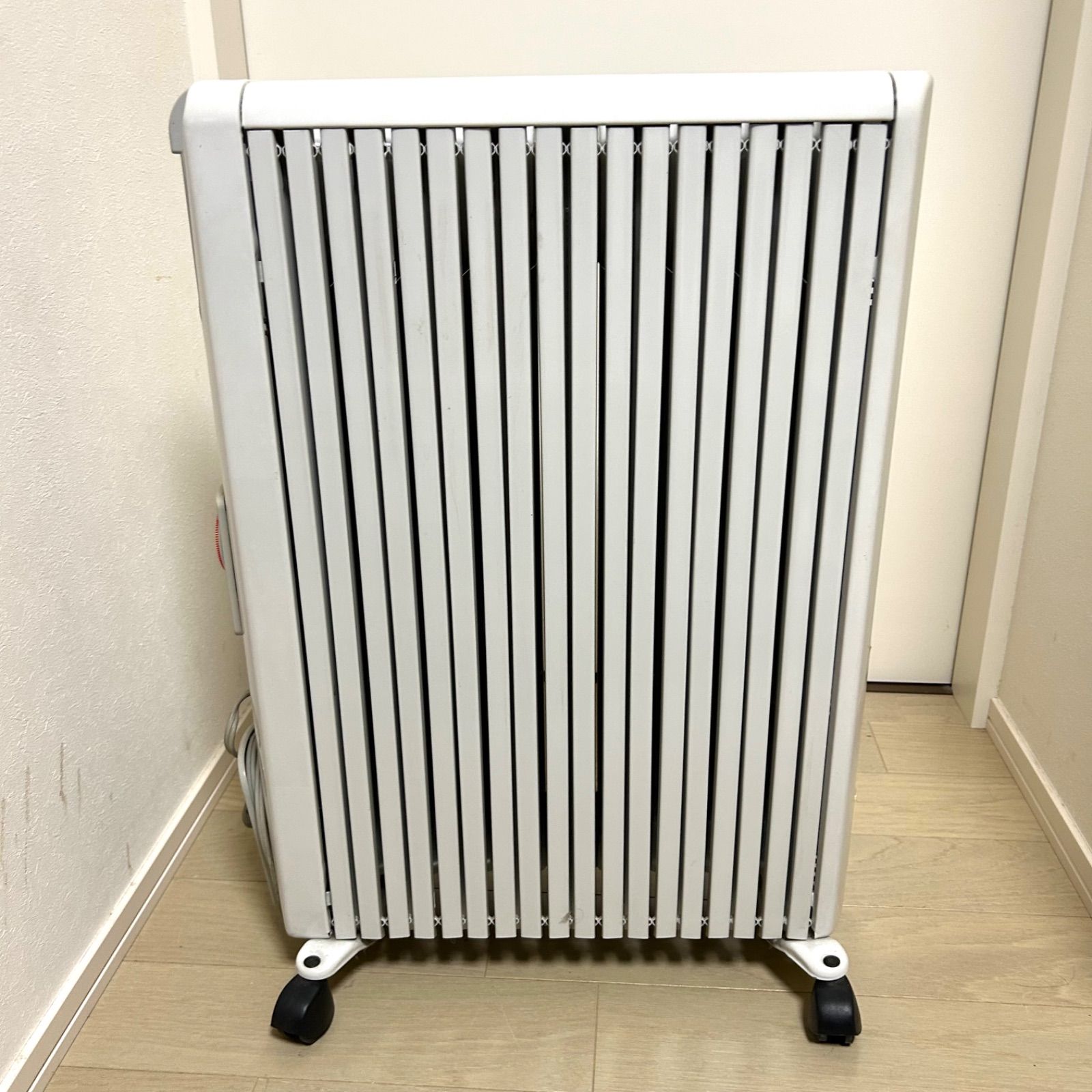 動作品】デロンギ オイルヒーター 091521TEC DeLonghi - メルカリ