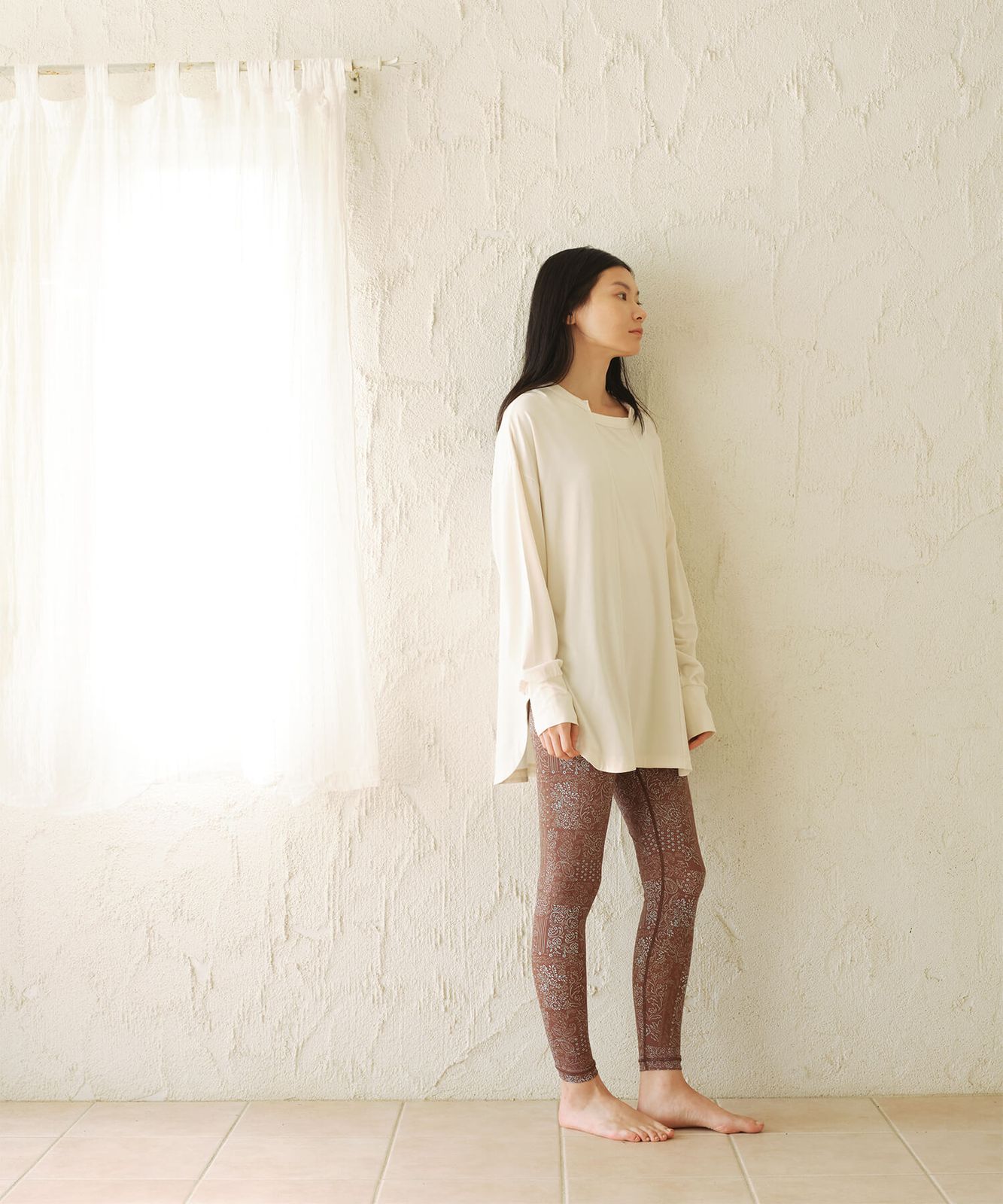 新品 suria ヨガウェア トップス スリア エティエンヌトップ su-t804