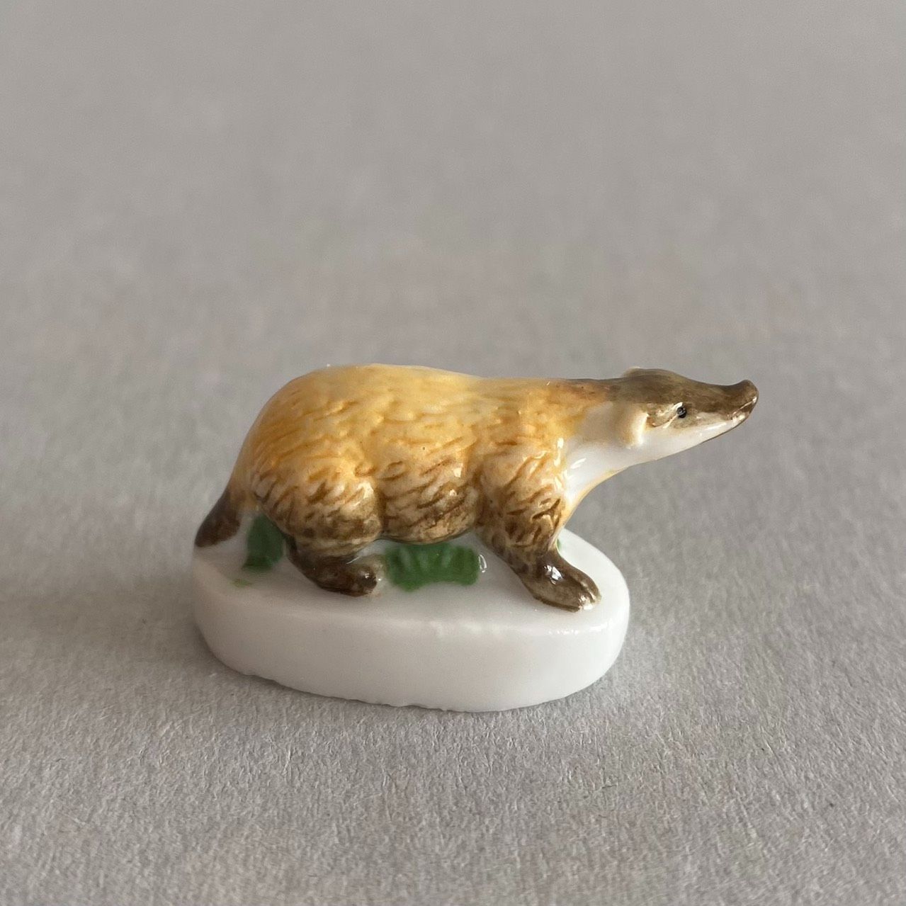 アナグマのフェーブ／動物／フランス雑貨／陶器ミニチュア／ブロカント