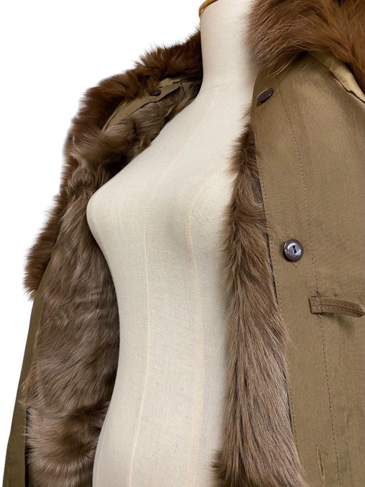 美品 ムーンバットファー ベルテッドコート シルク100 キャメル