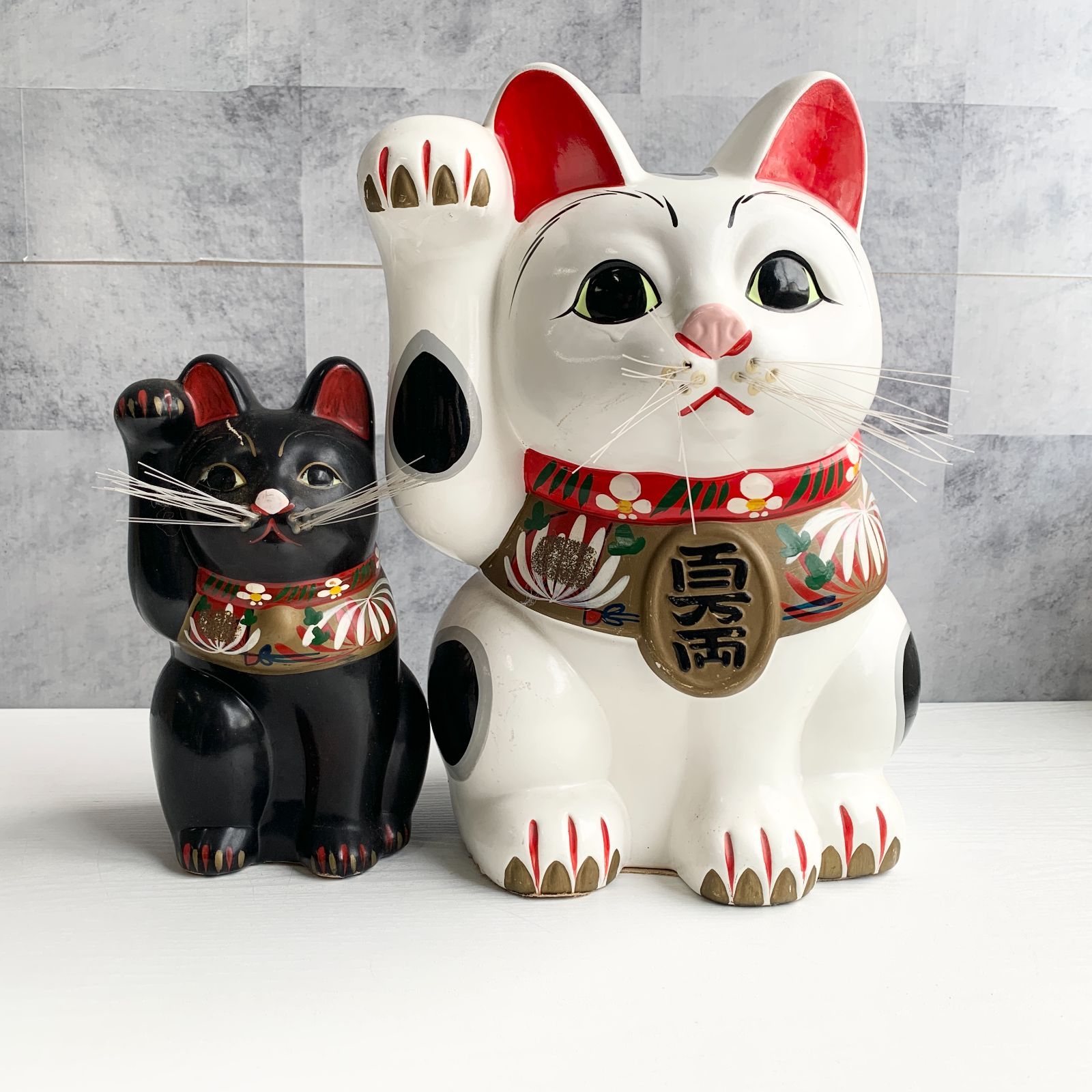 招き猫 貯金箱 白黒2個セット 置物 インテリア 縁起物 陶器 かわいい