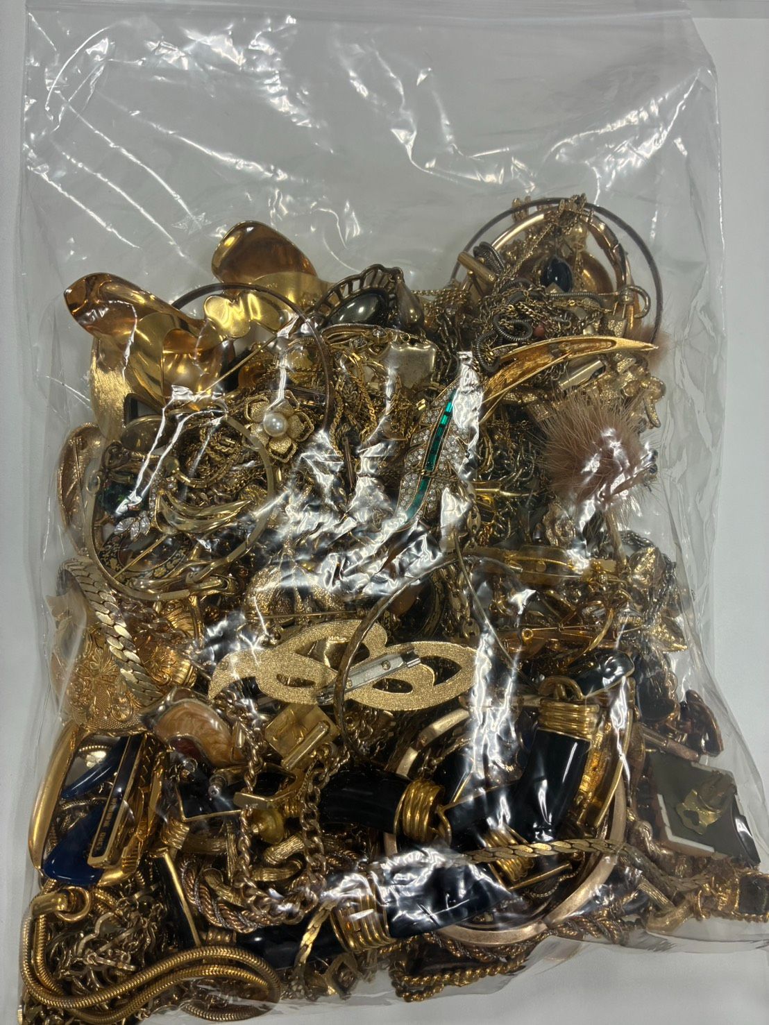 約5.1キロ金メッキ イミテーション アクセサリー まとめ ゴールド イミテーションアクセサリー ゴールド系まとめ2kg - メルカリ