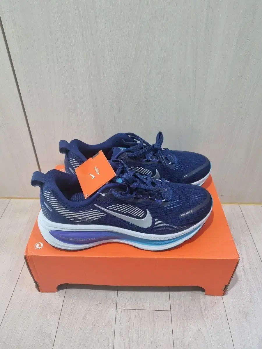 ♥ NIKE ナイキ ズーム ボメロ 18 ランニング スニーカー 260