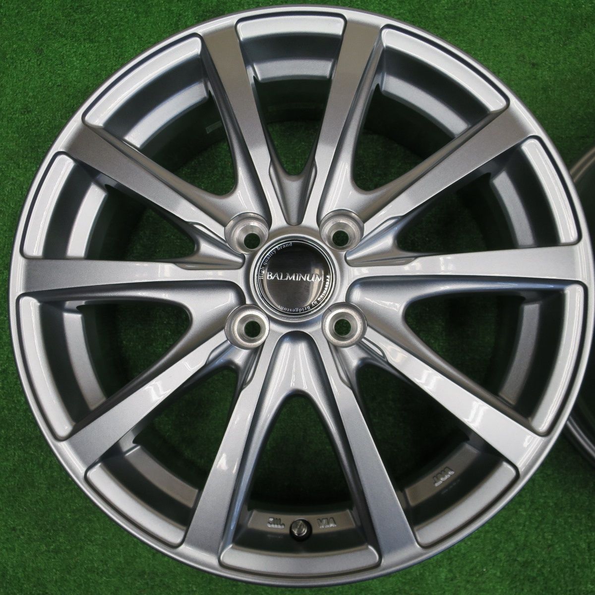 BALMINUM バルミナ 16×6J PCD100 +40 1本のみ BALMINUM ブリヂストン バルミナ アルミホイール 16 6.5j +54 シルバー
