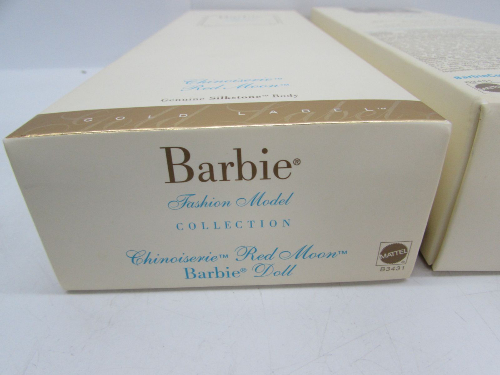 ほぼ未使用 マテル社 Barbie バービー ゴールドラベル ファッション