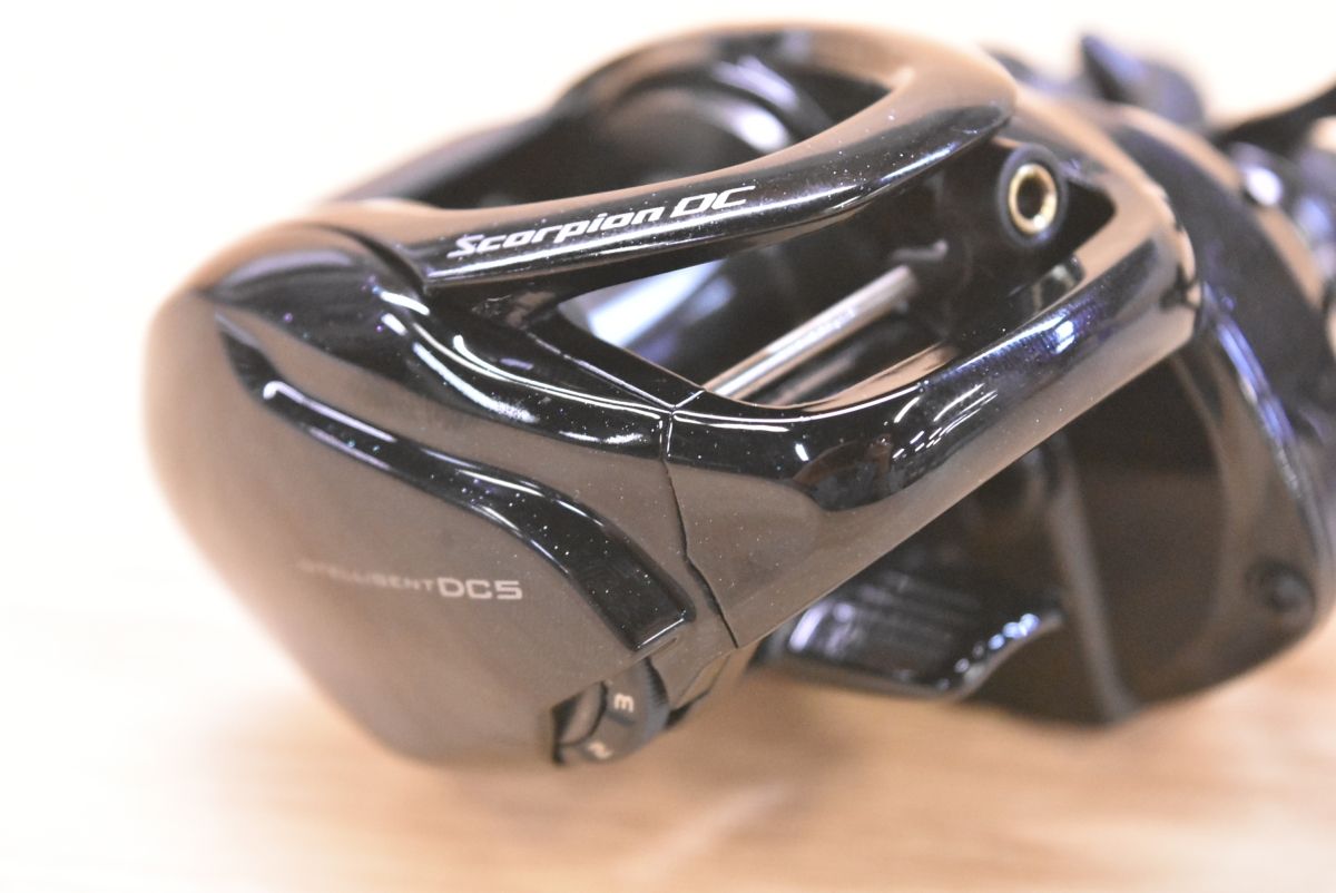 シマノ 17 スコーピオン DC 101HG ベイトリール 左ハンドル SHIMANO