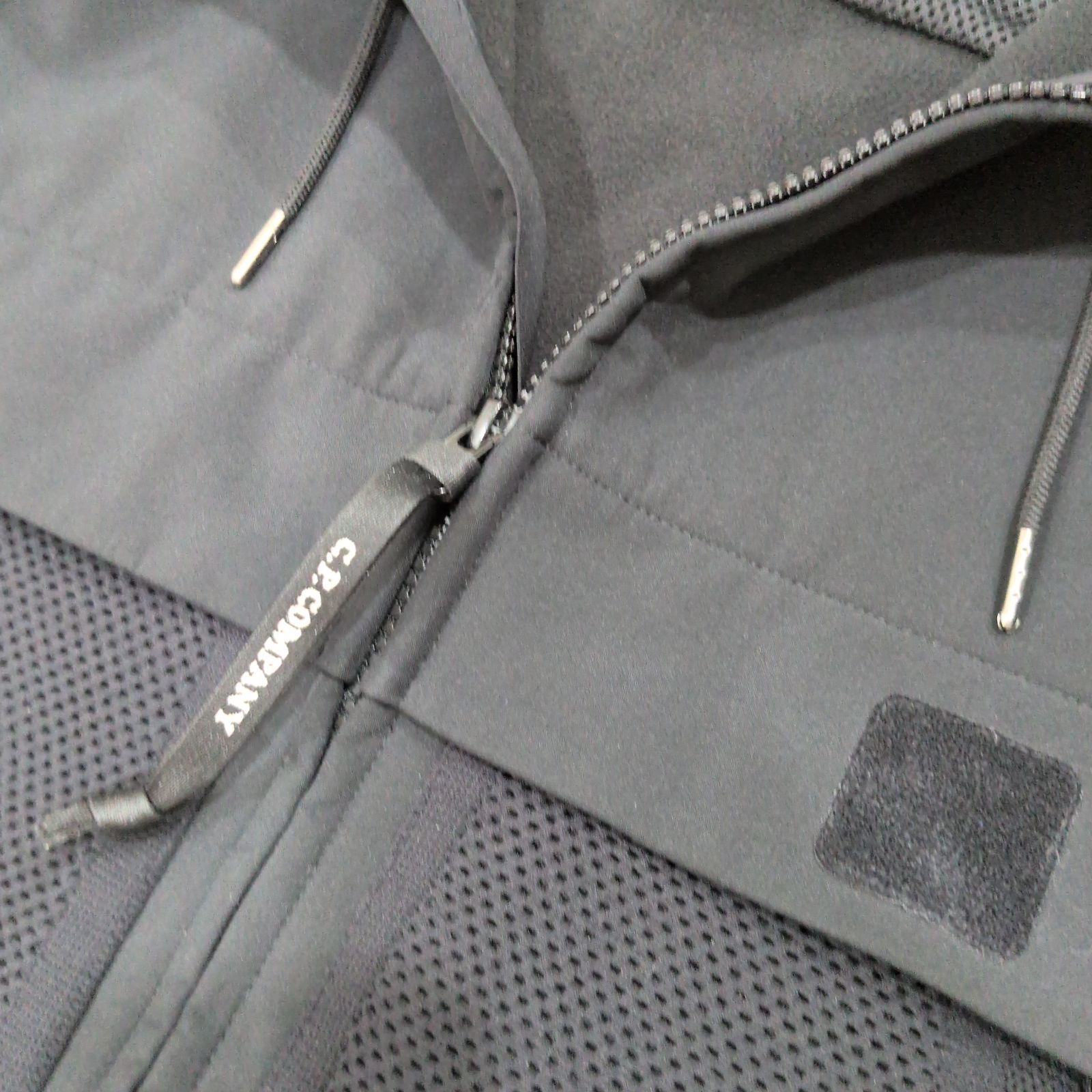 極美品✨C.P. COMPANY フーデットソフトシェル ロングジャケット タグ 極美品】新品 シーピーカンパニー C.P. Company CP 2:4-MDL フーデッド