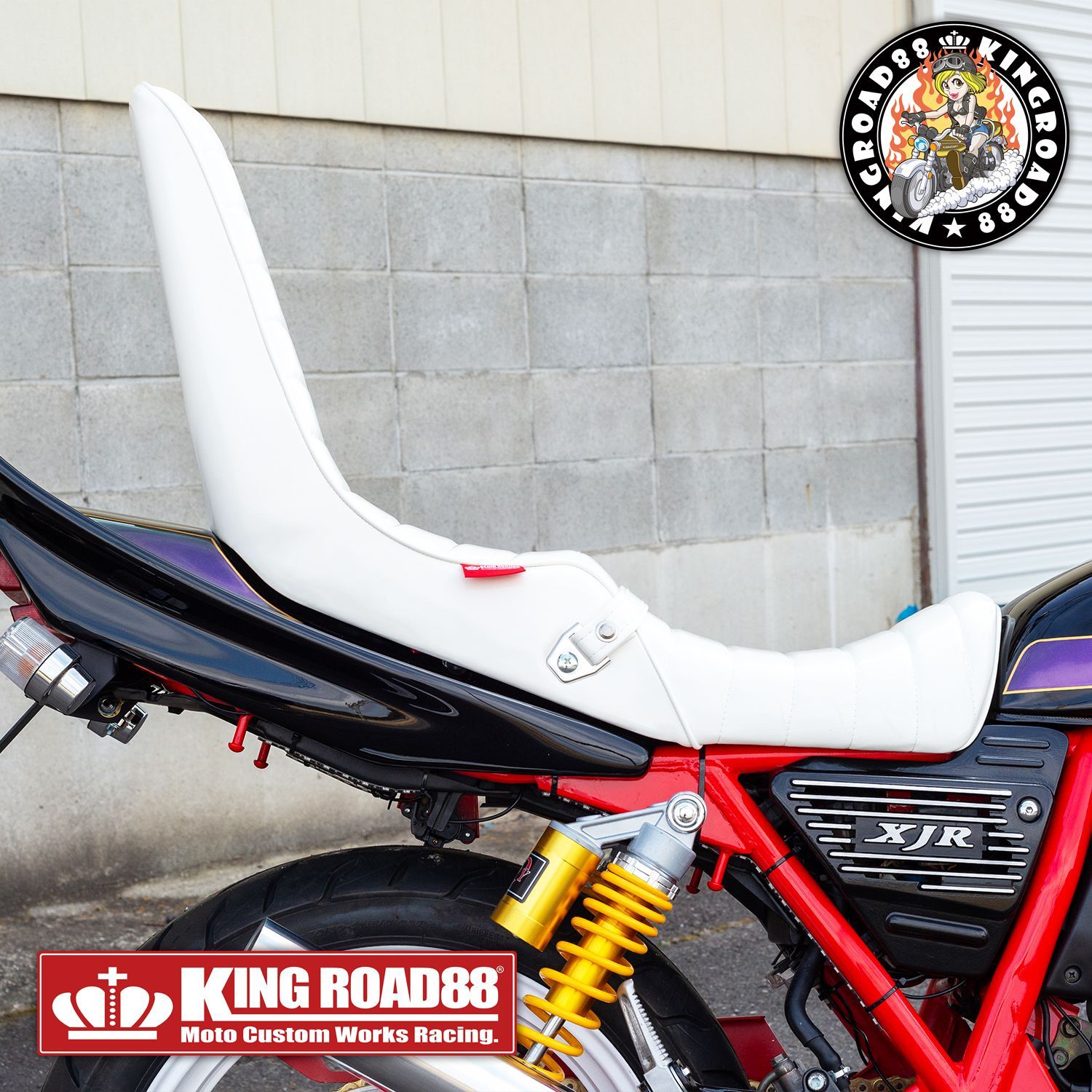 Xjr用チョビ3段ホワイトバイクシート ヤマハ XJR400 前期 4HM KingRoad88 3段シート エナメル ホワイト 三段