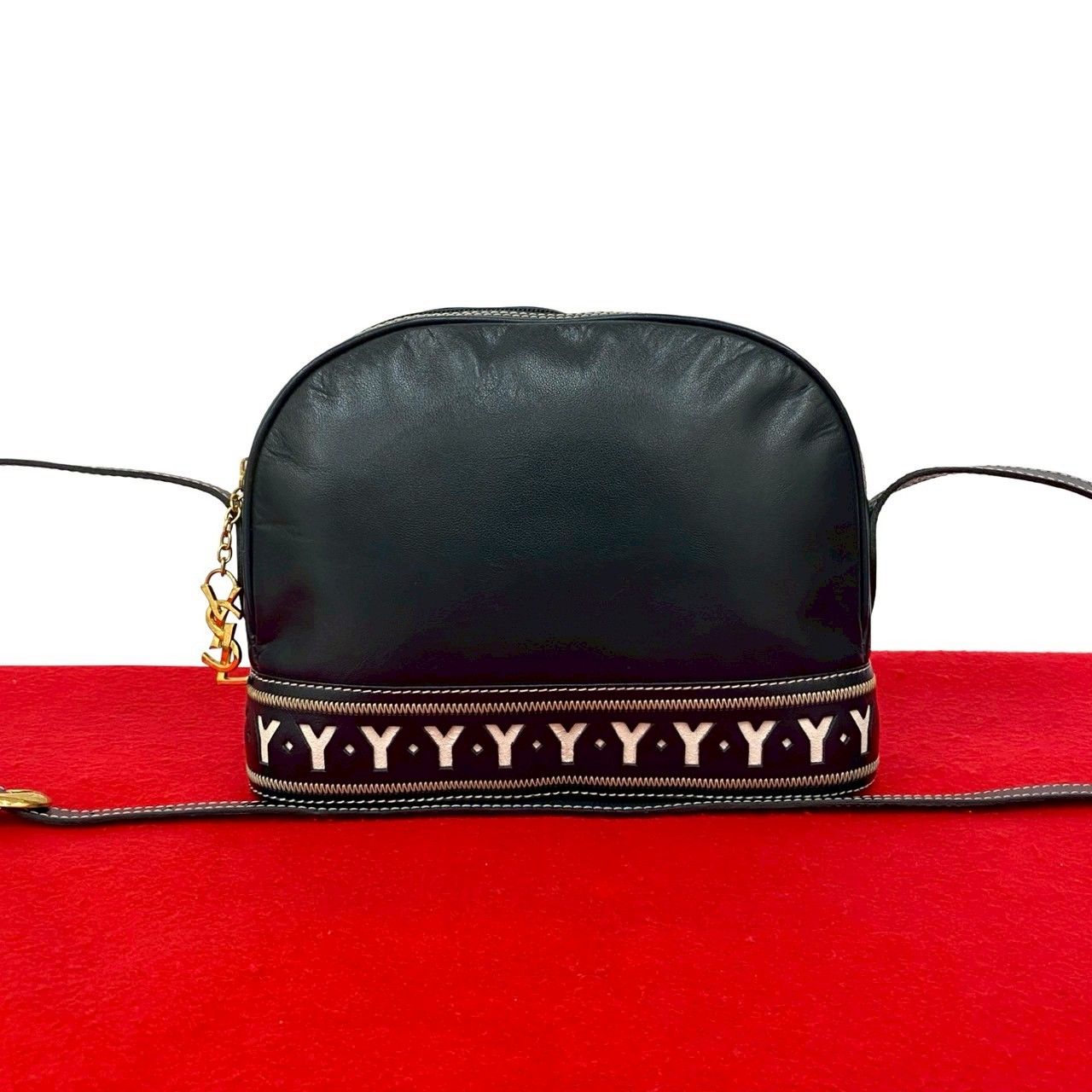 極 美品 YVES SAINT LAURENT イヴ サンローラン ヴィンテージ YSL ロゴ 金具 カットアウト レザー 本革 ショルダーバッグ ネイビー 33956 極 美品 YVES SAINT LAURENT イヴ サンローラン ヴィンテージ YSL ロゴ
