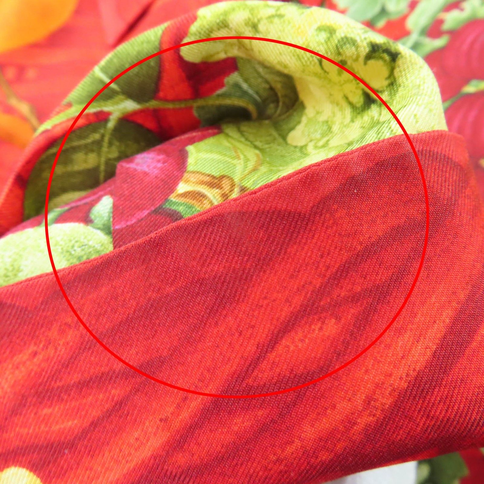 極美品☆GUCCI グッチ シルク100％ トムフォード期 フルーツ総柄