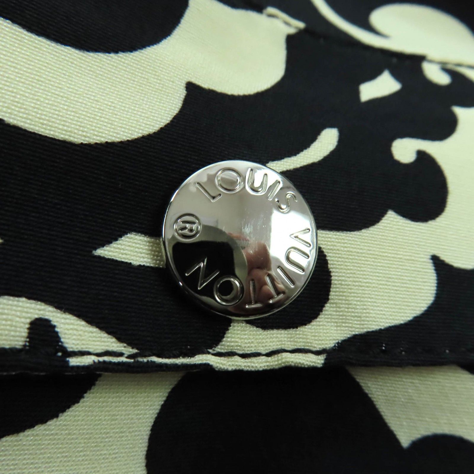 極美品 ルイヴィトン ベルト付 ニットワンピース 黒 M ロゴプレート ウール 極美品☆LOUIS VUITTON ルイヴィトン 裏地シルク100％ ロゴZIP