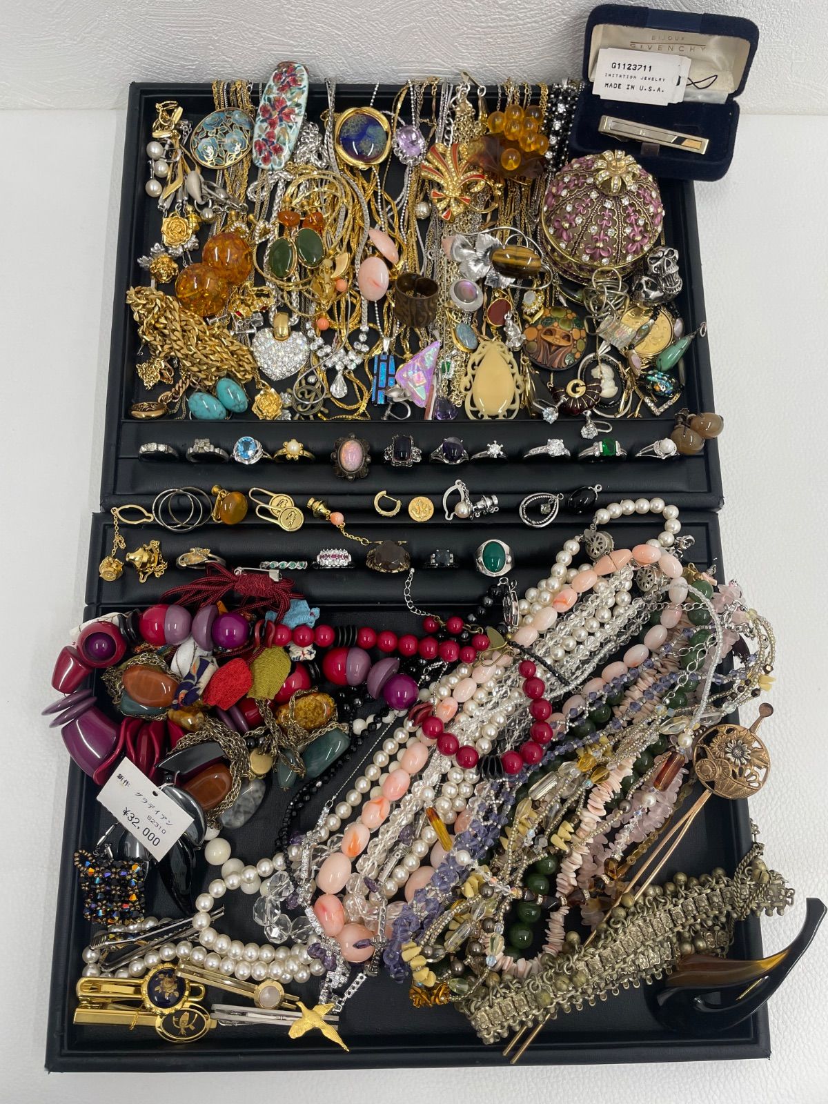 ジュエリー、アクセサリーまとめ売り 1.5キロ超え 遺品整理 生前整理