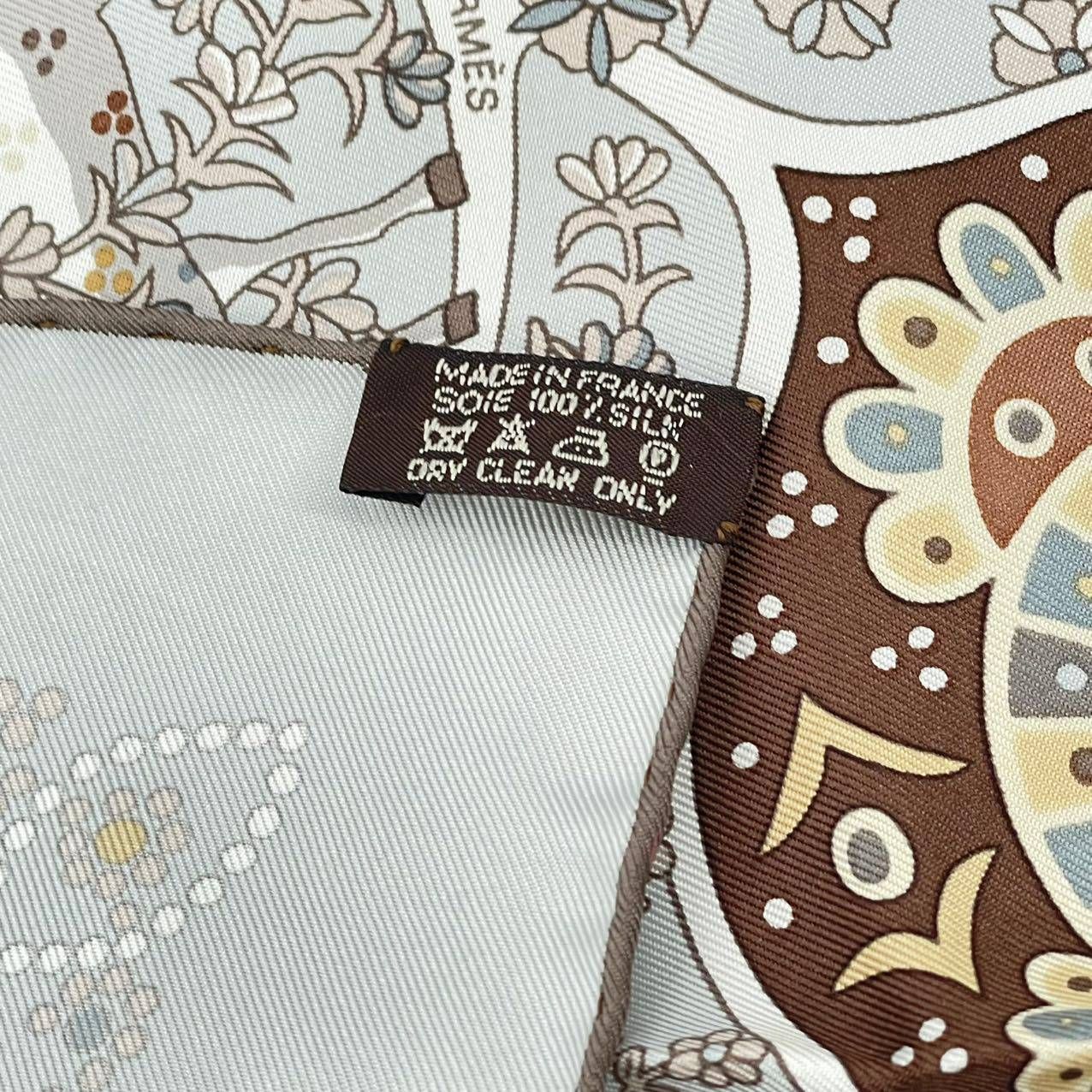 新品同様 HERMES エルメス カレ90 シルク100％ スカーフ L'Arbre de