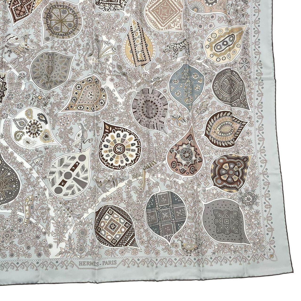 新品同様 HERMES エルメス カレ90 シルク100％ スカーフ L'Arbre de