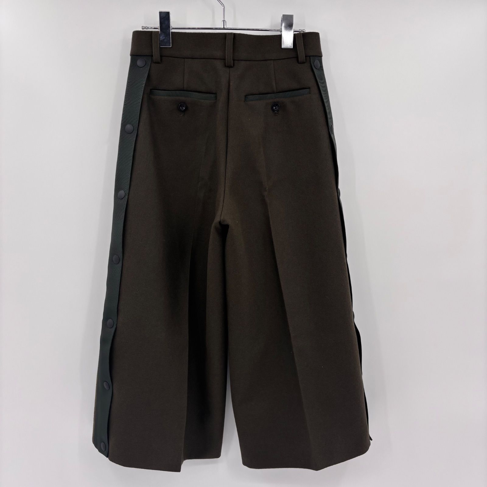 SACAI サカイ クロップドウールパンツ 21-05728 - メルカリ