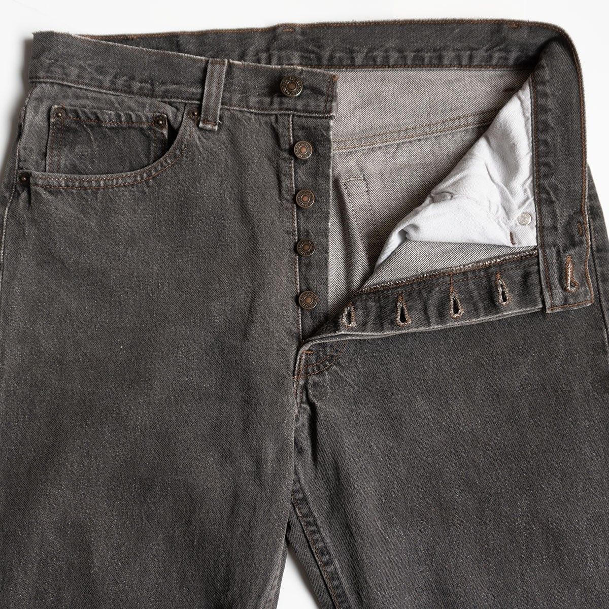 Levi's 501 デニム W32 ブラック 先染め ゴールデンサイズ 先染め/ゴールデンサイズ】 LEVI'S 【80s/501 ブラックデニム デニム