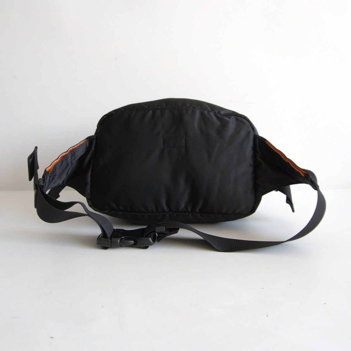 美品】PORTER 【タンカー ナイロン ウエストバッグ】ポーター ブラック