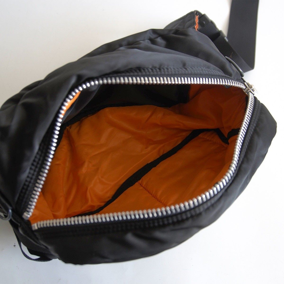 美品】PORTER 【タンカー ナイロン ウエストバッグ】ポーター ブラック