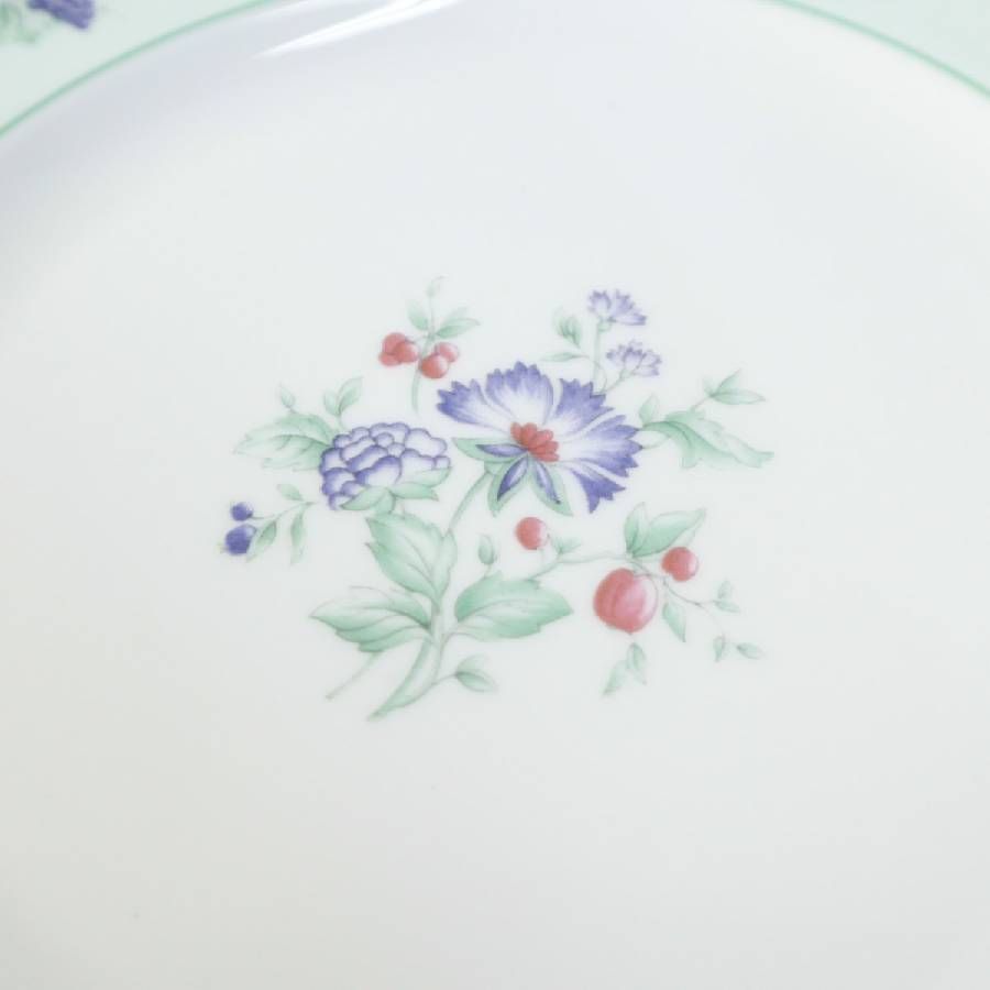 美品】 英国王室御用達 ウェッジウッド メドウフィールド 27cm
