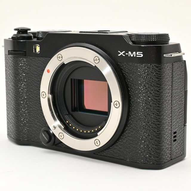 良品＞ FUJIFILM X-M5 ボディ ブラック ｜シャッター数1,469枚｜付属品