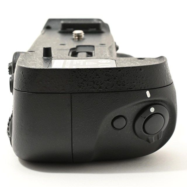 美品＞ Nikon マルチパワーバッテリーパック MB-D18｜D850対応｜縦位置