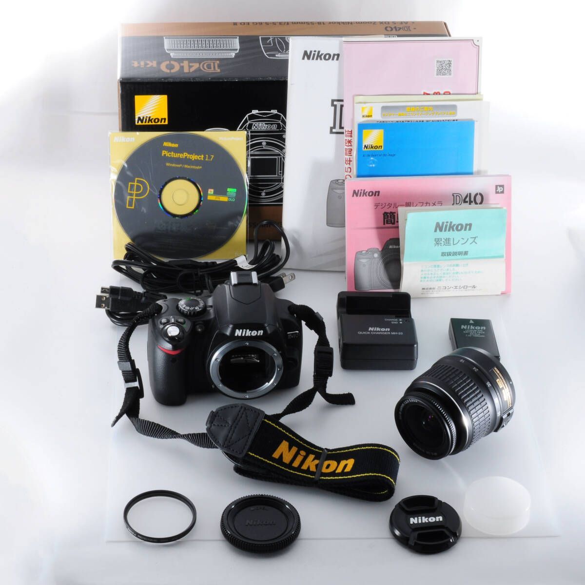 ニコン】Nikon D40 デジタル一眼レフ + AF-S DX 18-55mm F3.5-5.6G II