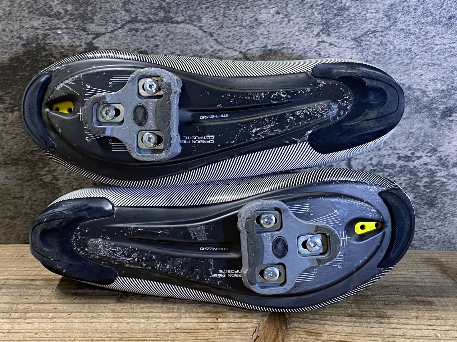 JT969 シマノ SHIMANO RC7 SH-RC700 ビンディングシューズ 黒 EU42