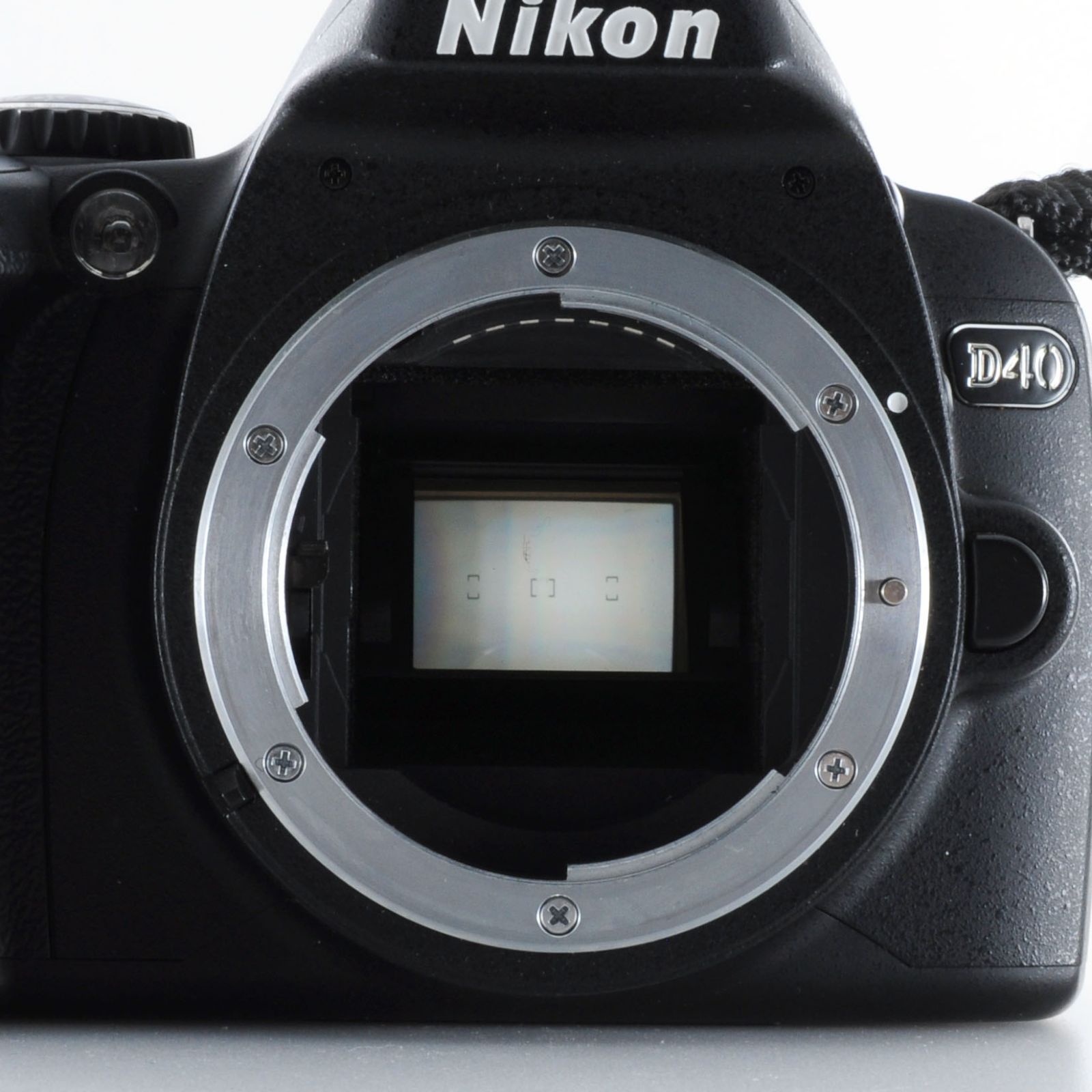 ニコン】Nikon D40 デジタル一眼レフ + AF-S DX 18-55mm F3.5-5.6G II
