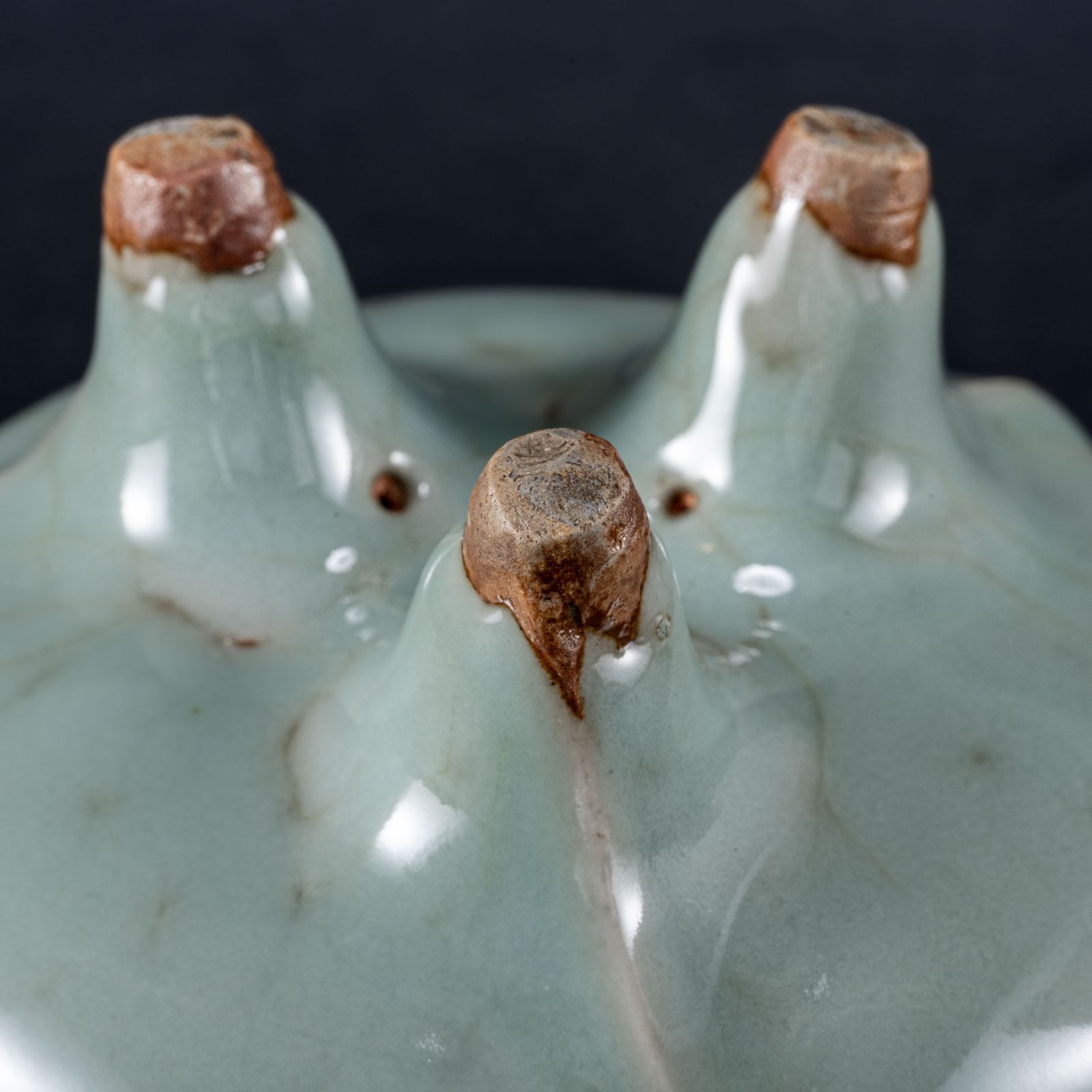 銀閣】南宋 龍泉窯 青磁 花口 鬲式炉 香炉 高約9cm 唐物 中国古美術