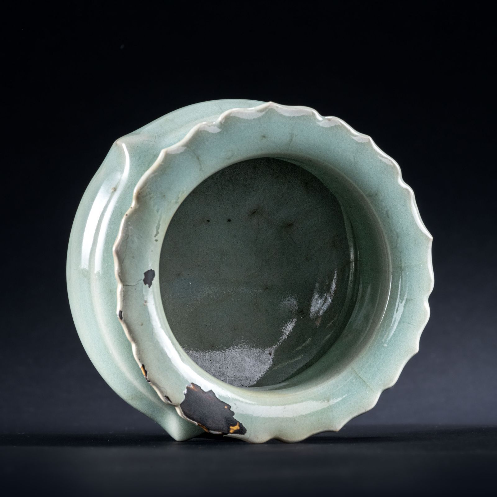 銀閣】南宋 龍泉窯 青磁 花口 鬲式炉 香炉 高約9cm 唐物 中国古美術