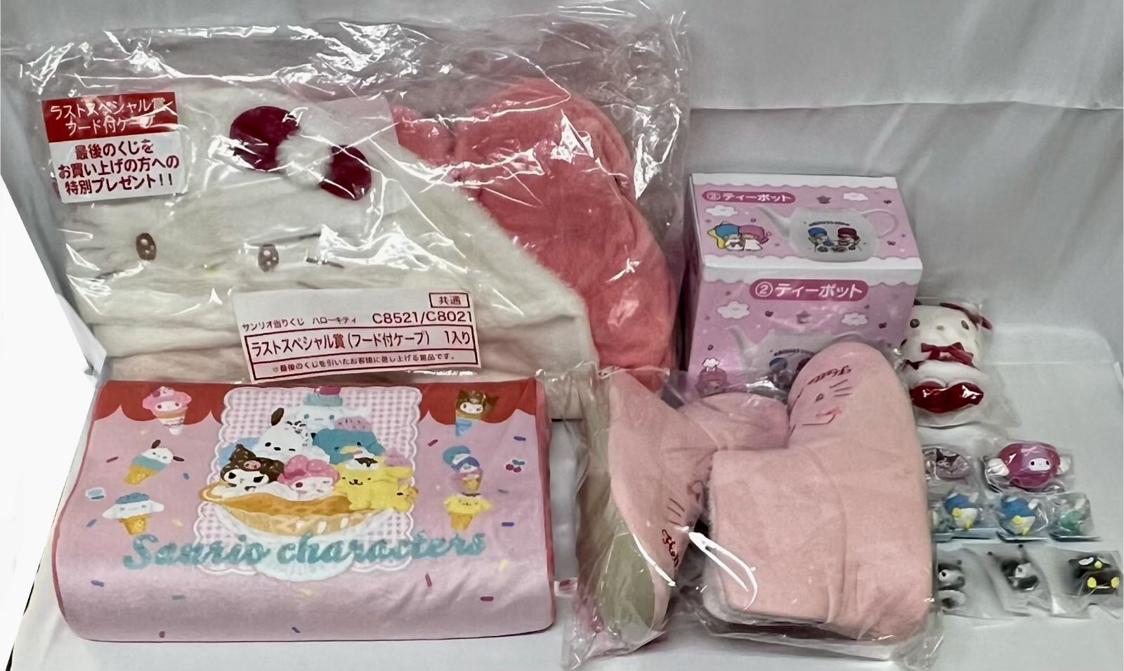 サンリオ グッズ 8種10種セット まとめ売り - メルカリ
