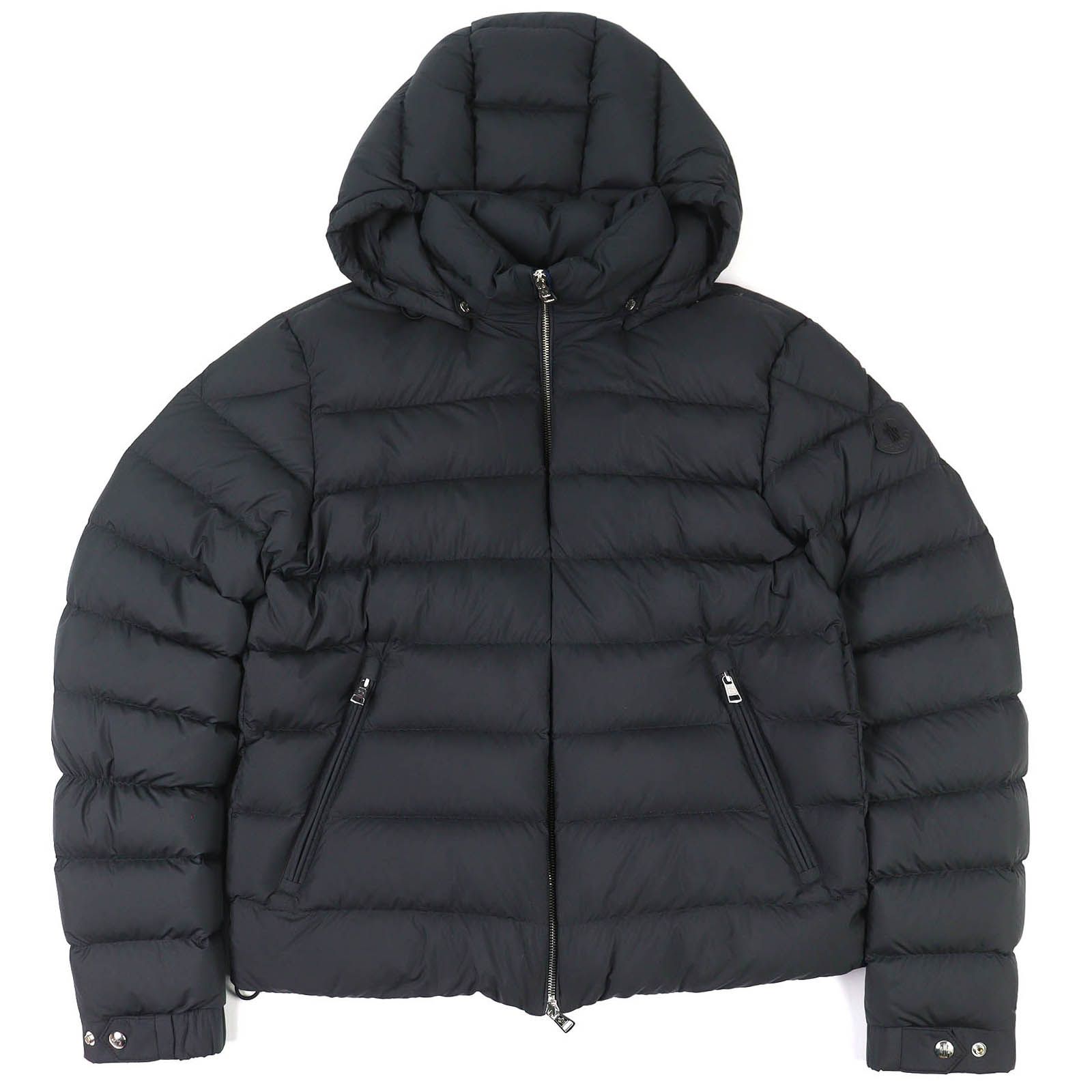 ほぼ未使用超美品モンクレールダウン 美品未使用 MONCLER ほぼ未使用超美品モンクレールダウン 美品未使用 MONCLER