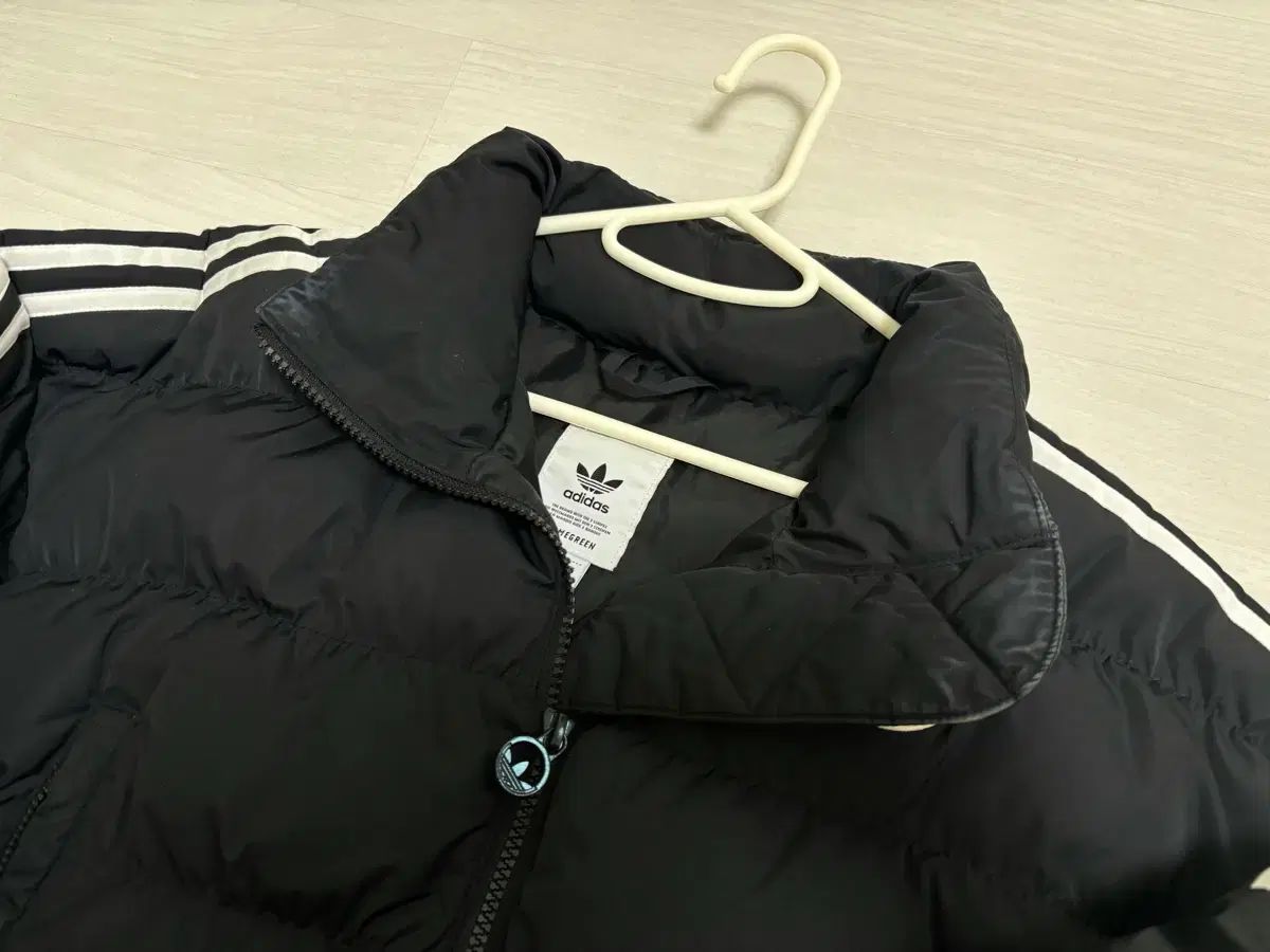 ADIDAS アディダス クロップド ショートダウン - メルカリ