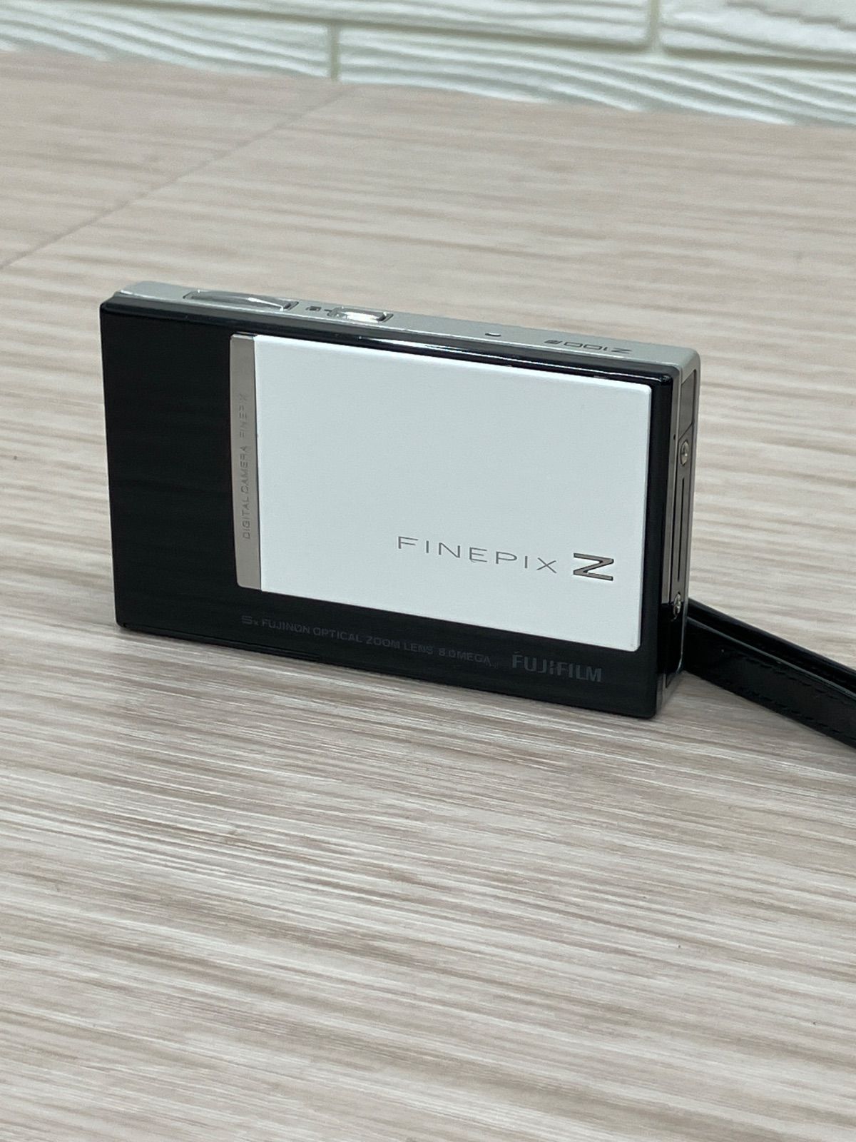 ジャンク品 Fujifilm FinePix Z100fd 充電器付 富士フィルム デジカメ