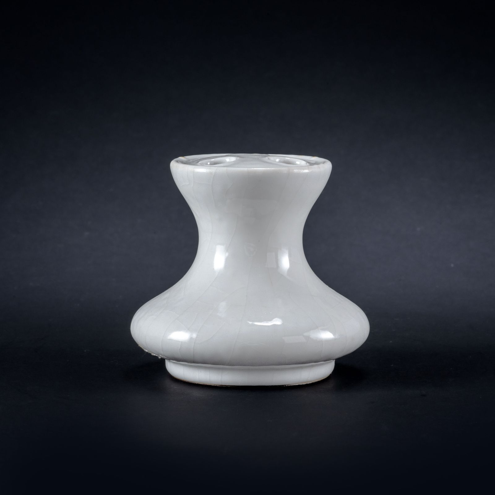 清時代 乾隆年製 仿官釉 小瓶 高約7.5cm 官窯写 青磁 貫入 唐物 中国