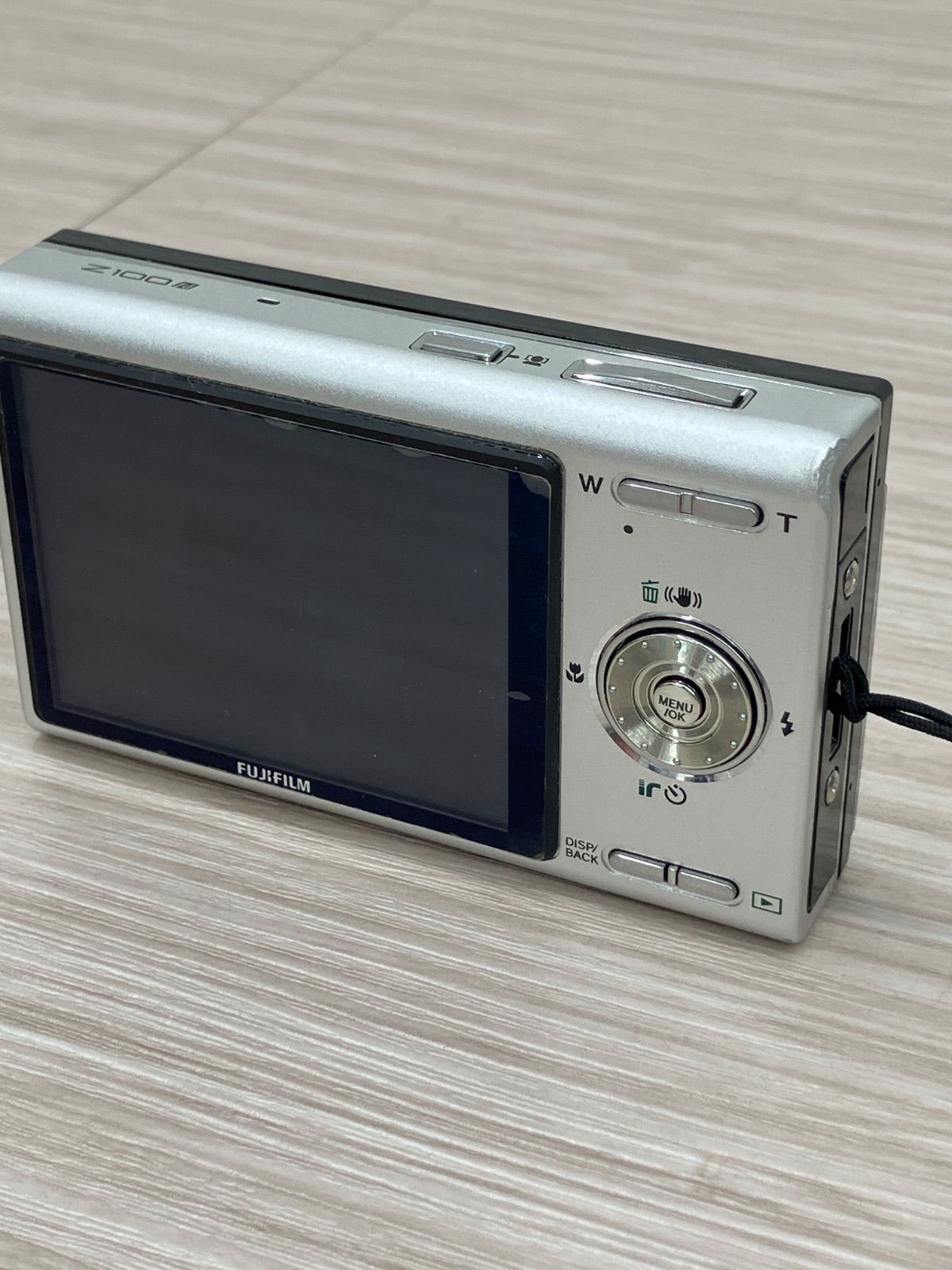 ジャンク品 Fujifilm FinePix Z100fd 充電器付 富士フィルム デジカメ