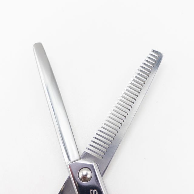 美容師用シザー　SGK ステンレス 三和　SANWA JAPAN SGK 株式会社三和技研工業 | 理美容シザーズ・セニング・レフティ