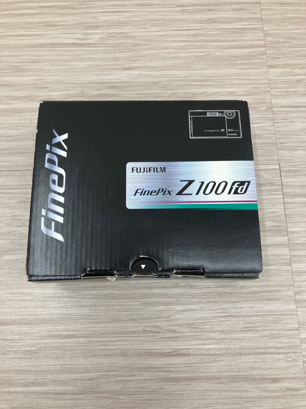 ジャンク品 Fujifilm FinePix Z100fd 充電器付 富士フィルム デジカメ