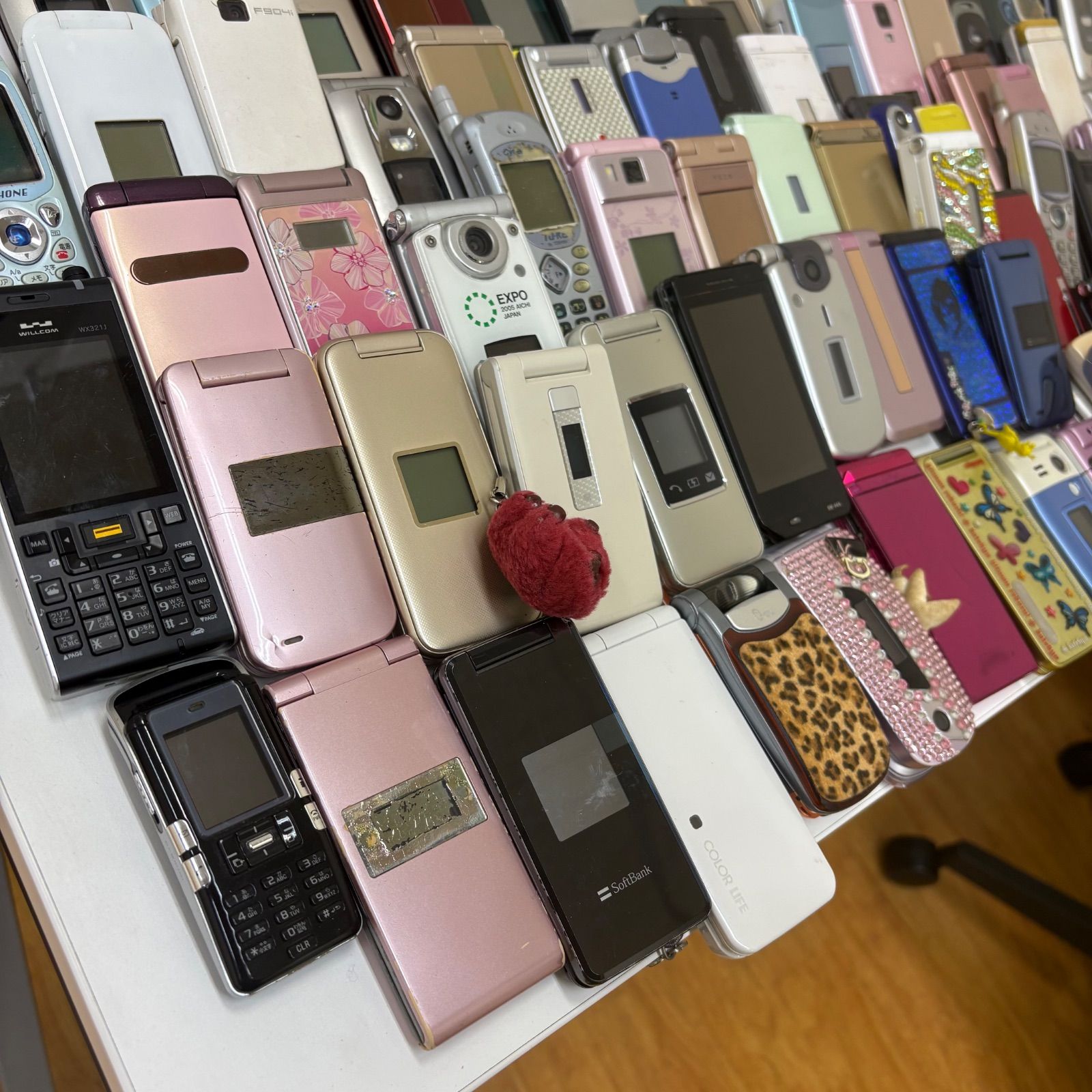 ガラケー　7.2 KG ジャンク　まとめ ジャンク品 ガラケー 68台 約7kg セット まとめ｜ジャンク品 ガラケー