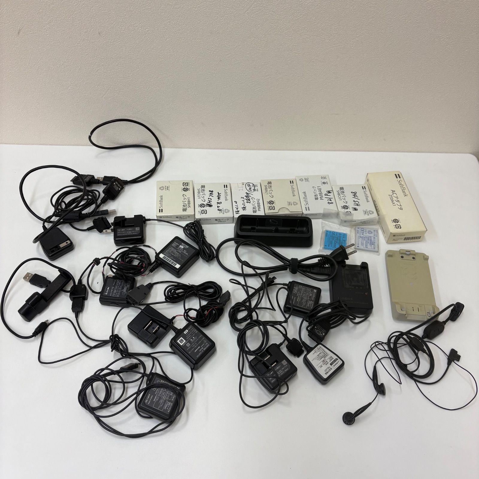 K4482☆ジャンク品 ガラケー・スマホなど 大量おまとめ 約140台 docomo