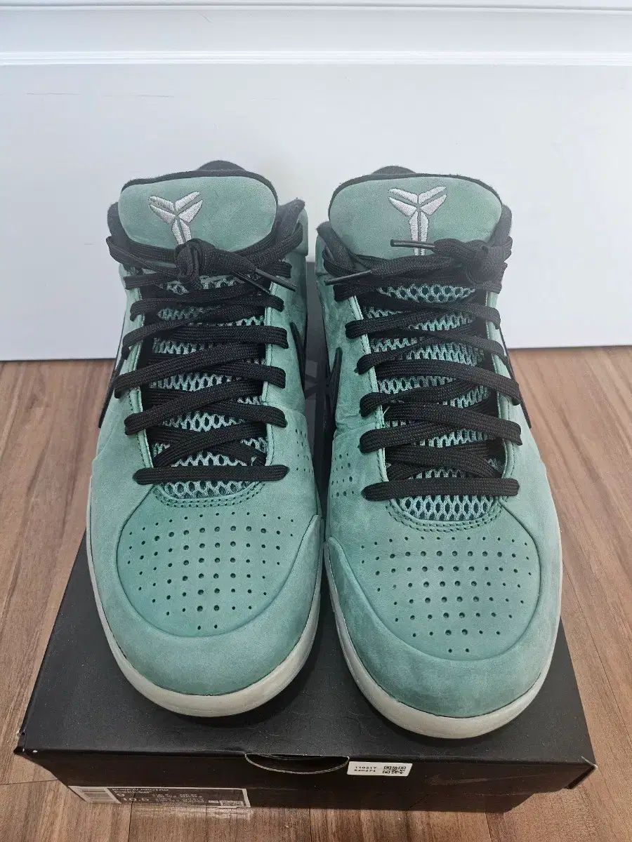 ナイキ コービー 4 GirlDEAD 中古 サイズ 270 - メルカリ