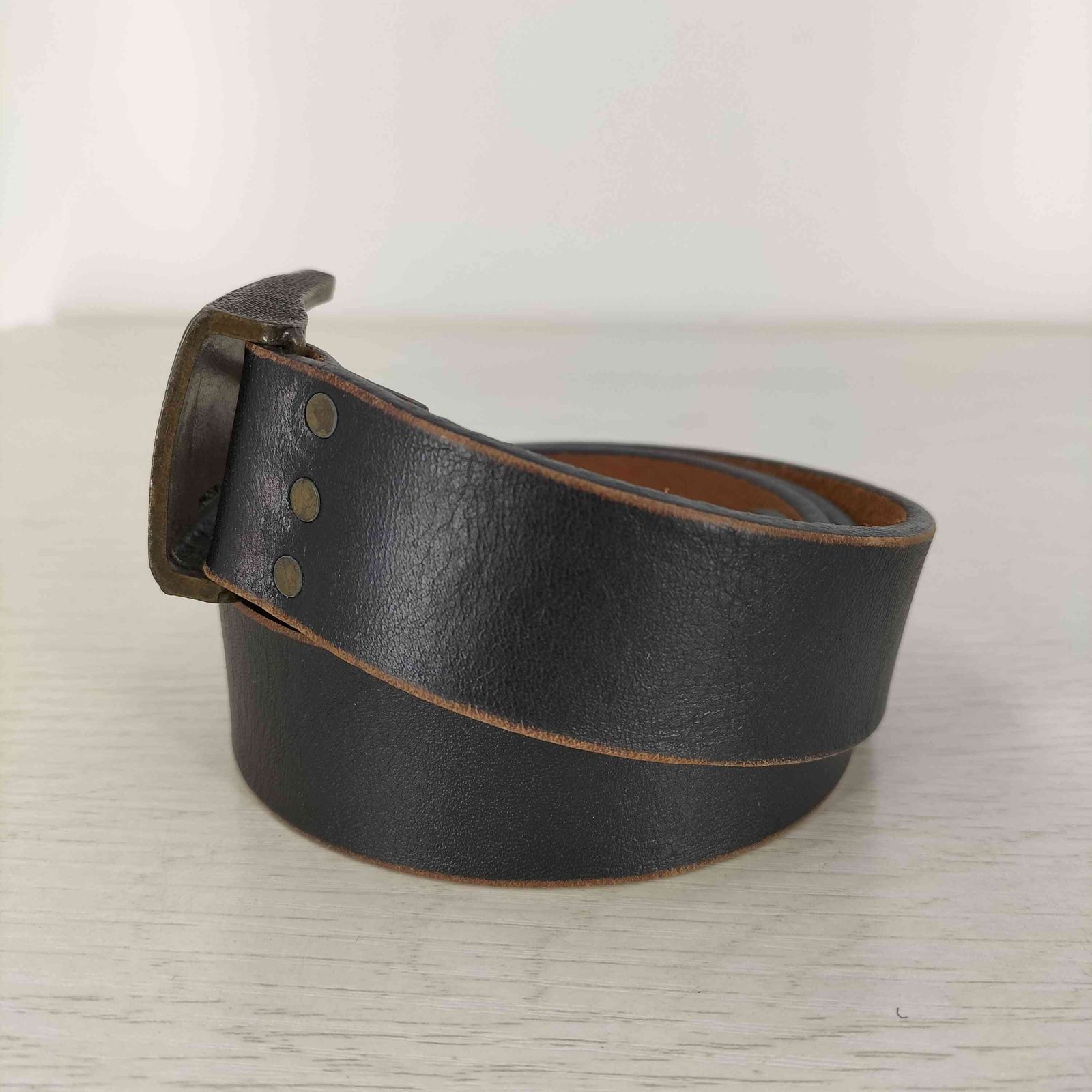 ディーゼル DIESEL イタリア製 ヴィンテージ加工バックル カウレザー